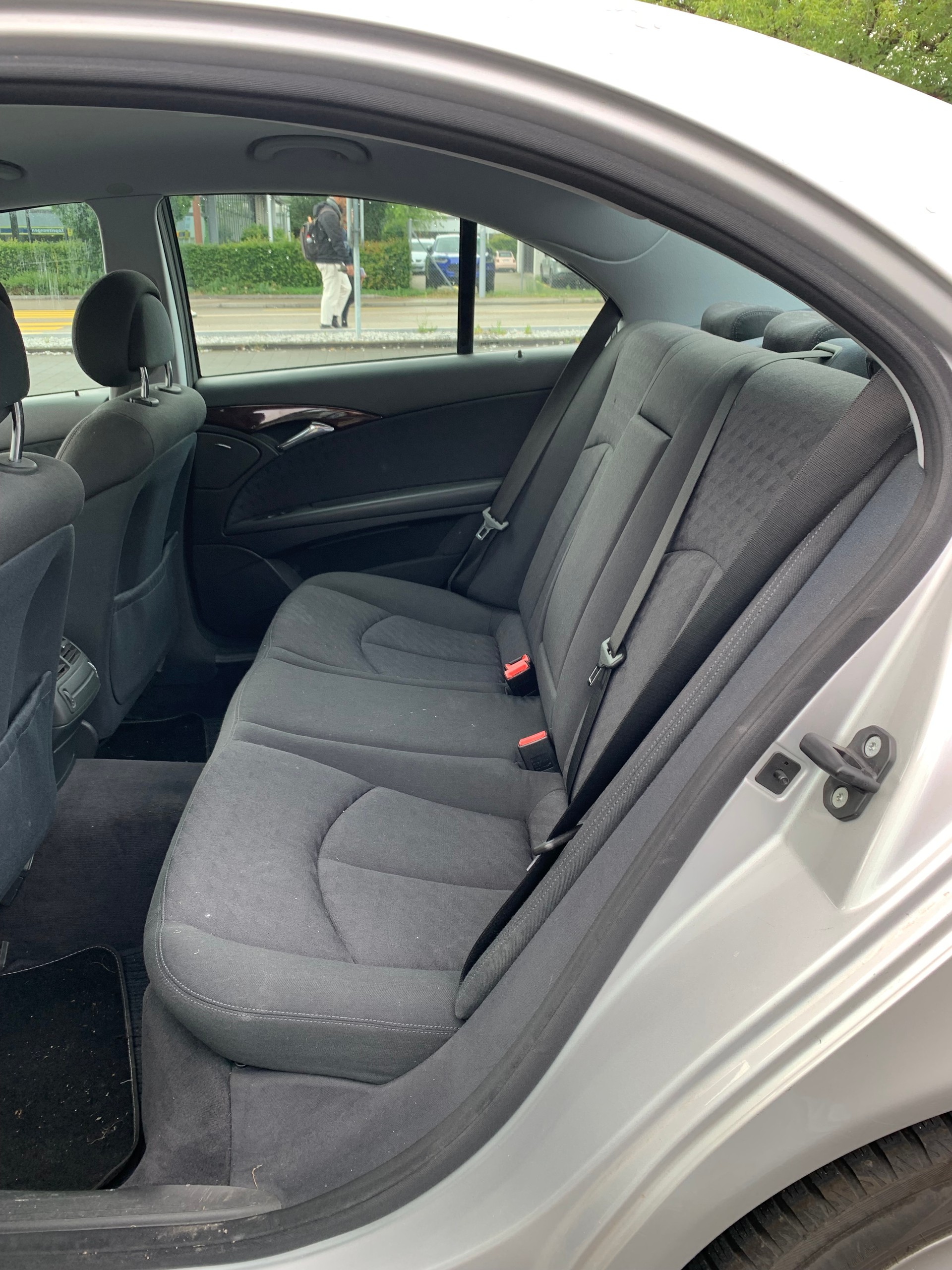 MERCEDES-BENZ E 240 Classic 4Matic Automatic-image-6