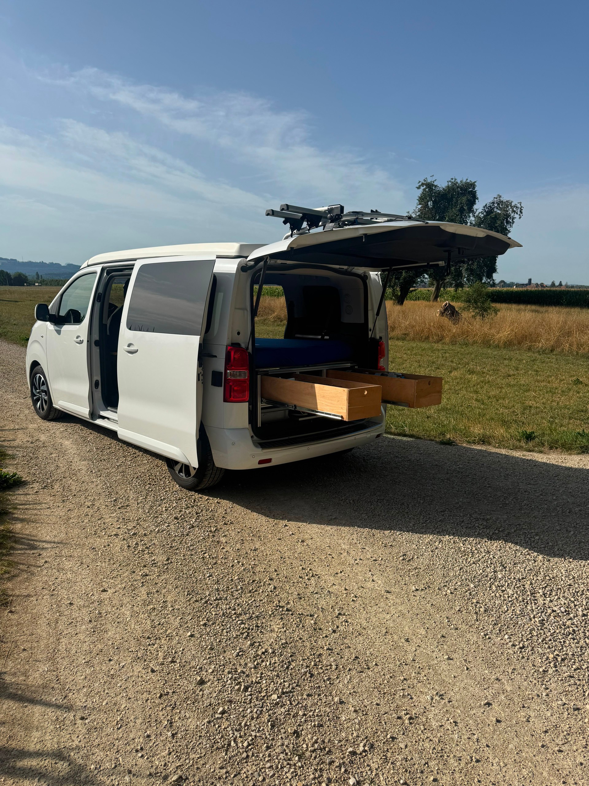 CITROEN PÖSSEL VANSTER !! CAMPER MIT AUF STELLDACH. GUTER ZUSTAND. 150 PS. VIEL ZUBEHÖR-image-11