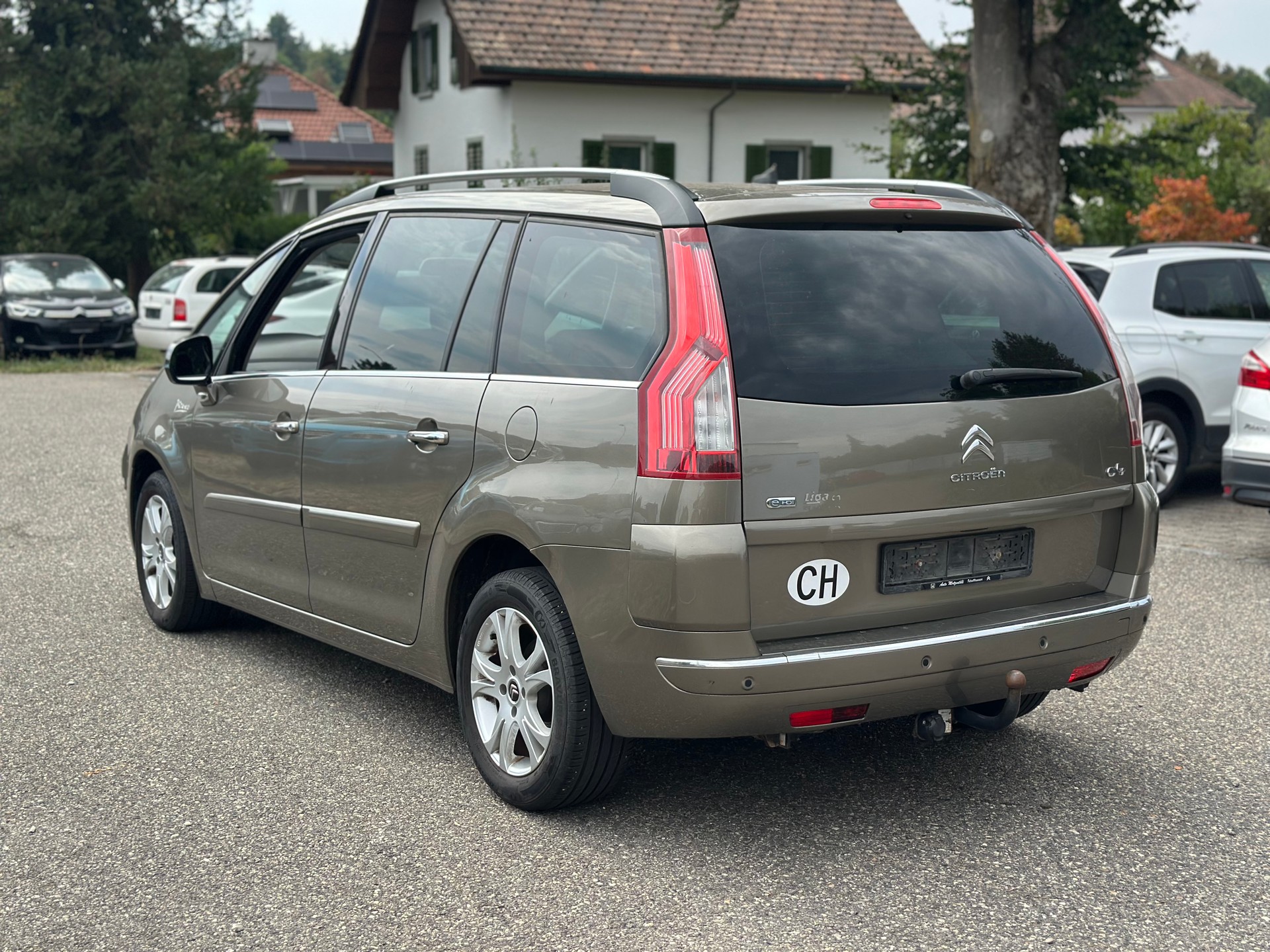 CITROEN Grand C4 Picasso 1.6 HDI 16V Swiss Style EGS6-image-4