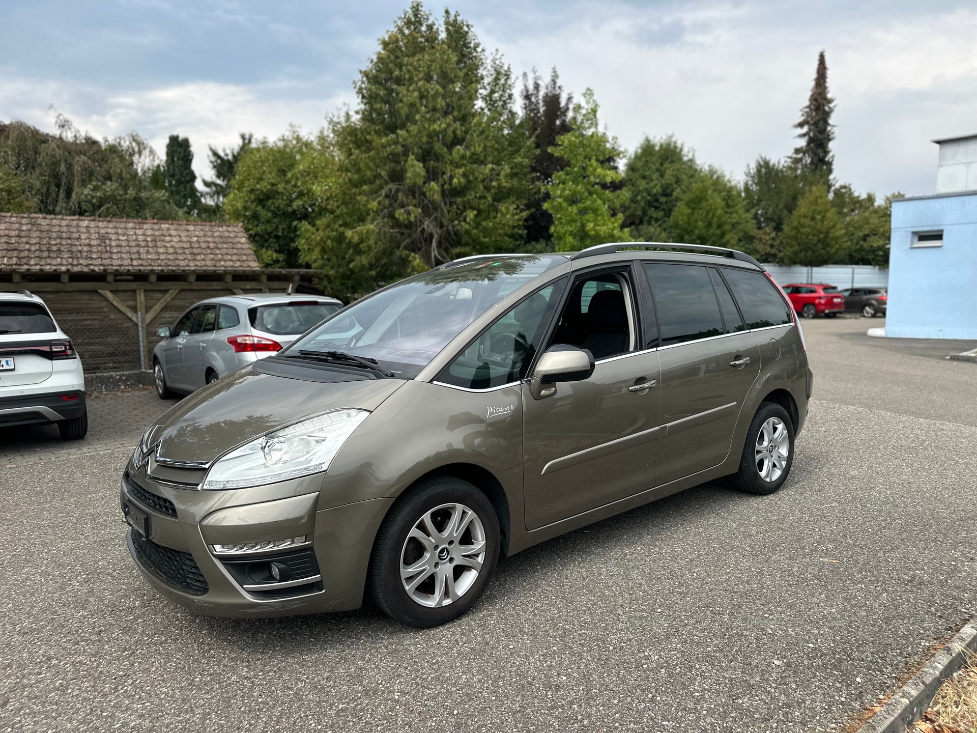CITROEN Grand C4 Picasso 1.6 HDI 16V Swiss Style EGS6-image-3