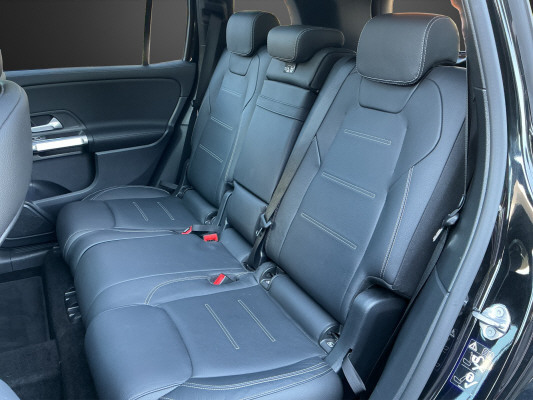 MERCEDES-BENZ GLB 250 AMG Line 4 MATIC-image-10