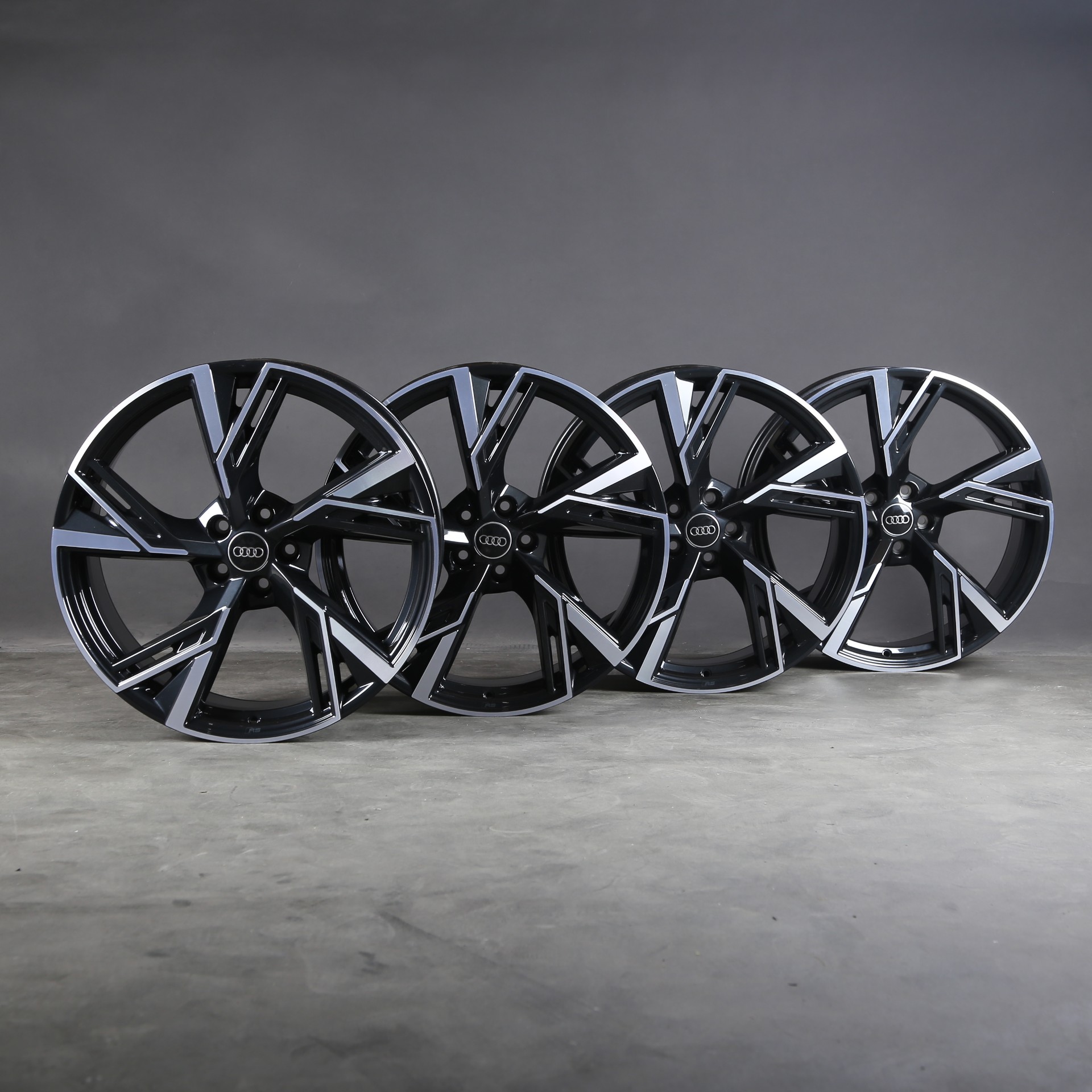 AUDI 2.0 35 TDI S line quattro S-Tronic-image-4