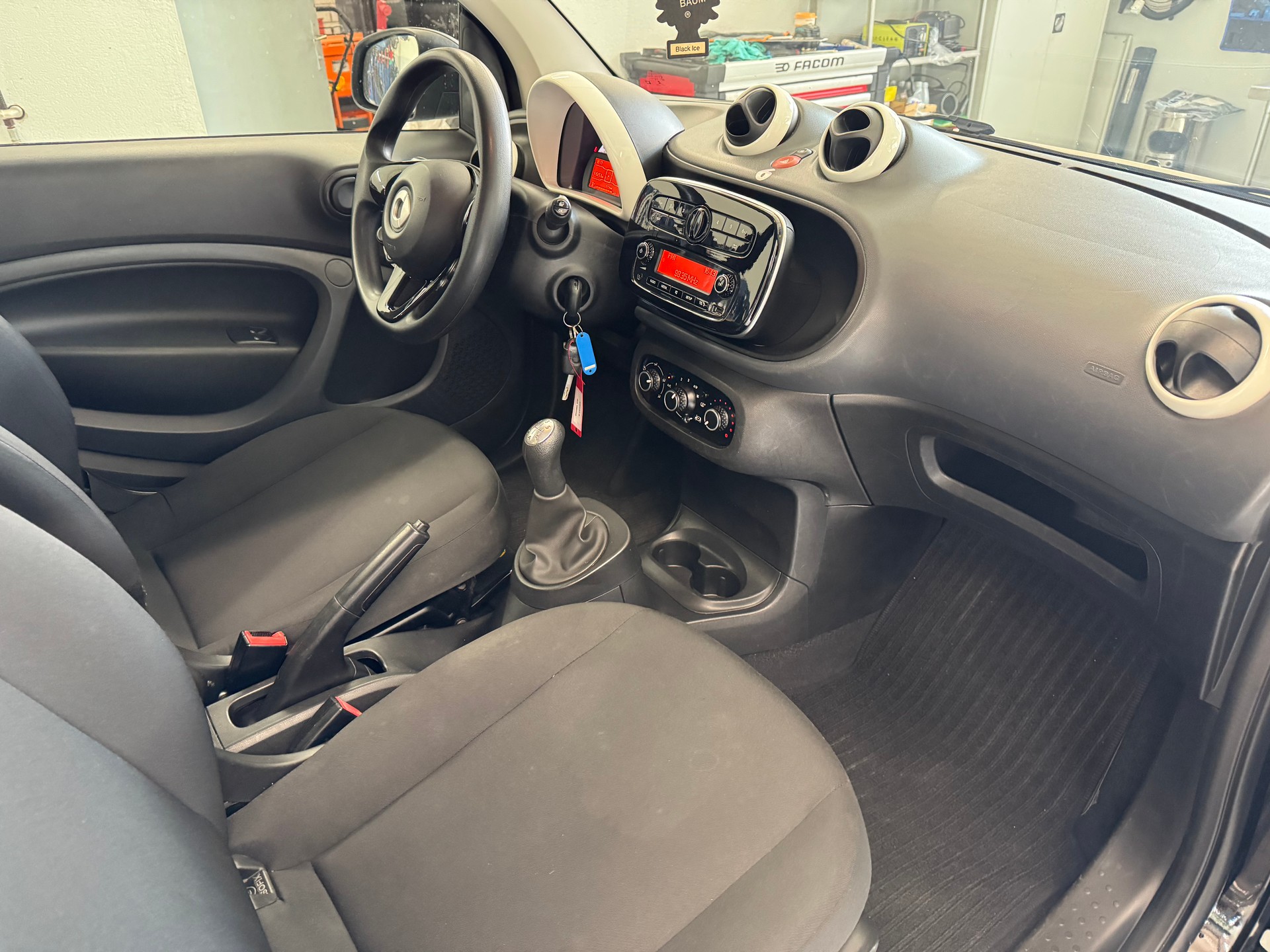 SMART fortwo-image-9
