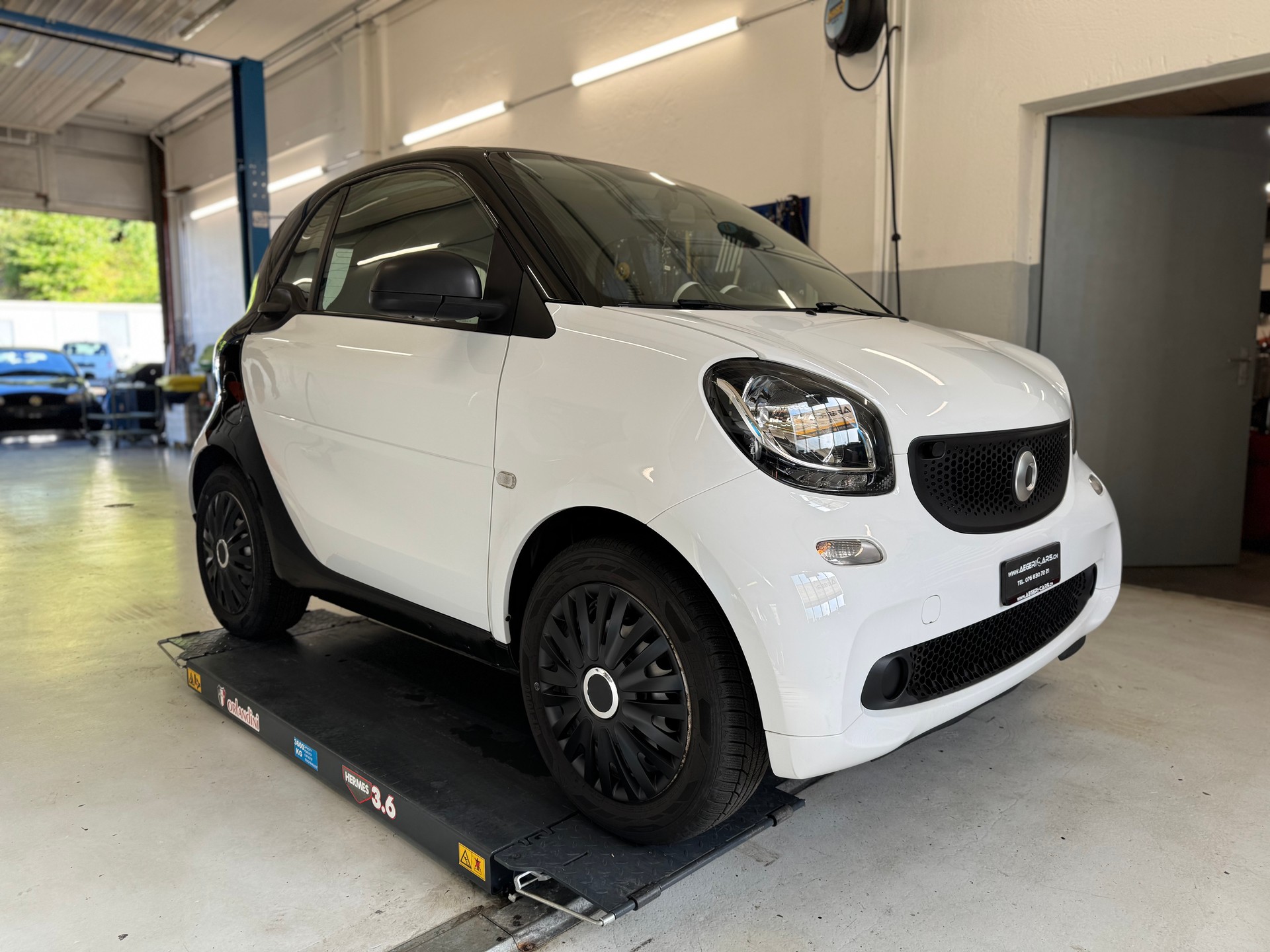 SMART fortwo-image-2