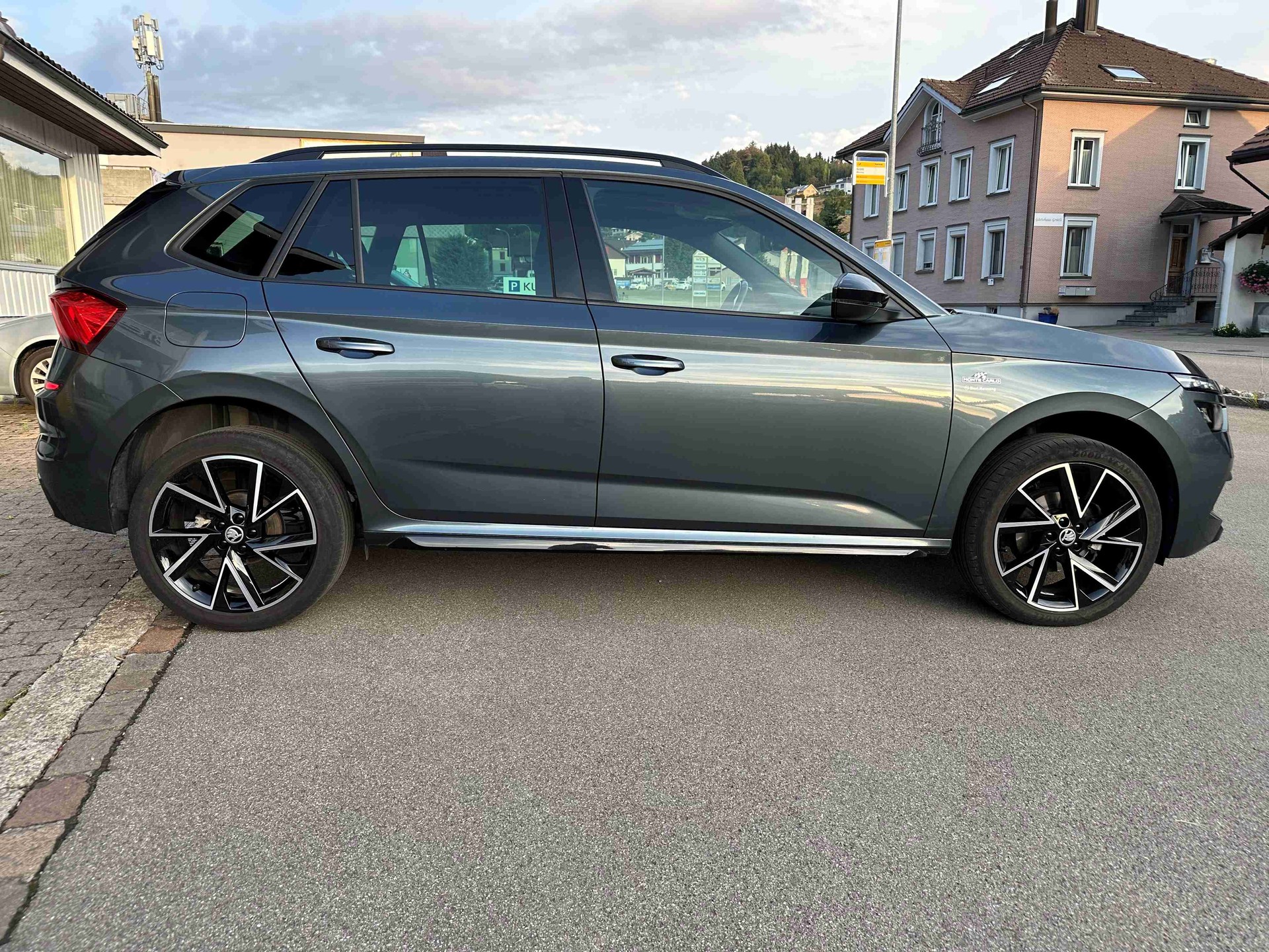 SKODA Kamiq 1.0 TSI Monte Carlo DSG-image-7