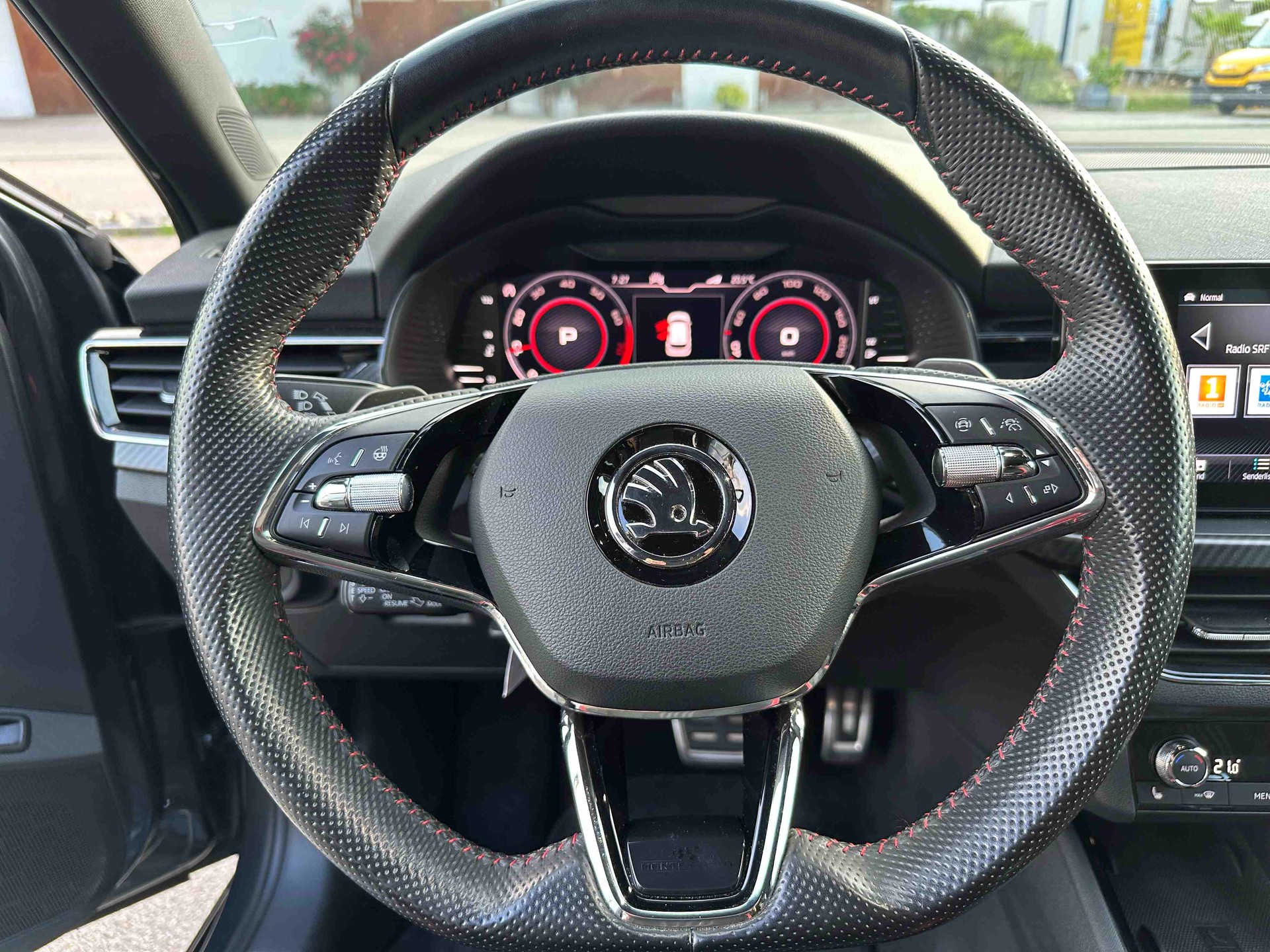 SKODA Kamiq 1.0 TSI Monte Carlo DSG-image-10