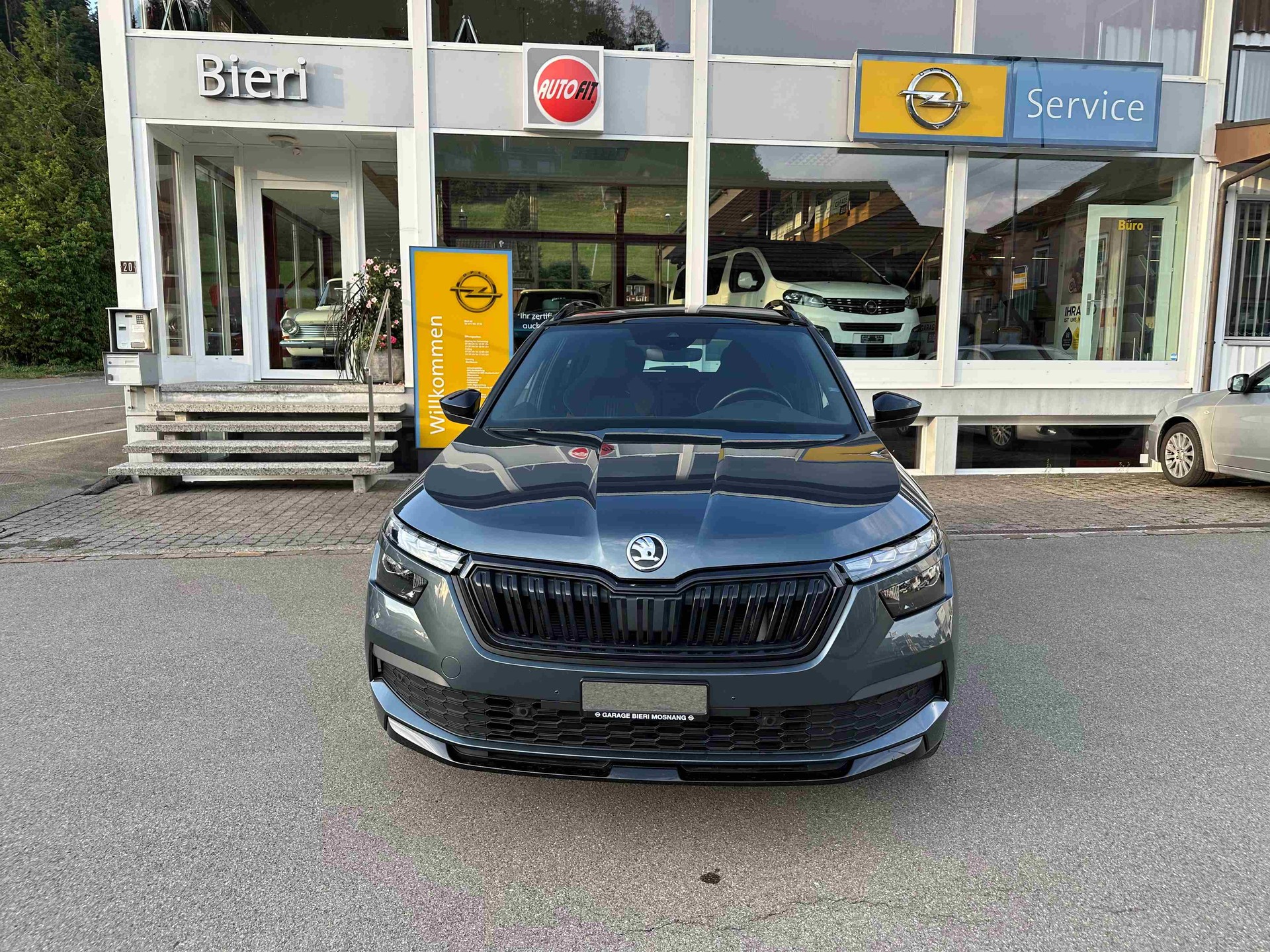 SKODA Kamiq 1.0 TSI Monte Carlo DSG-image-1