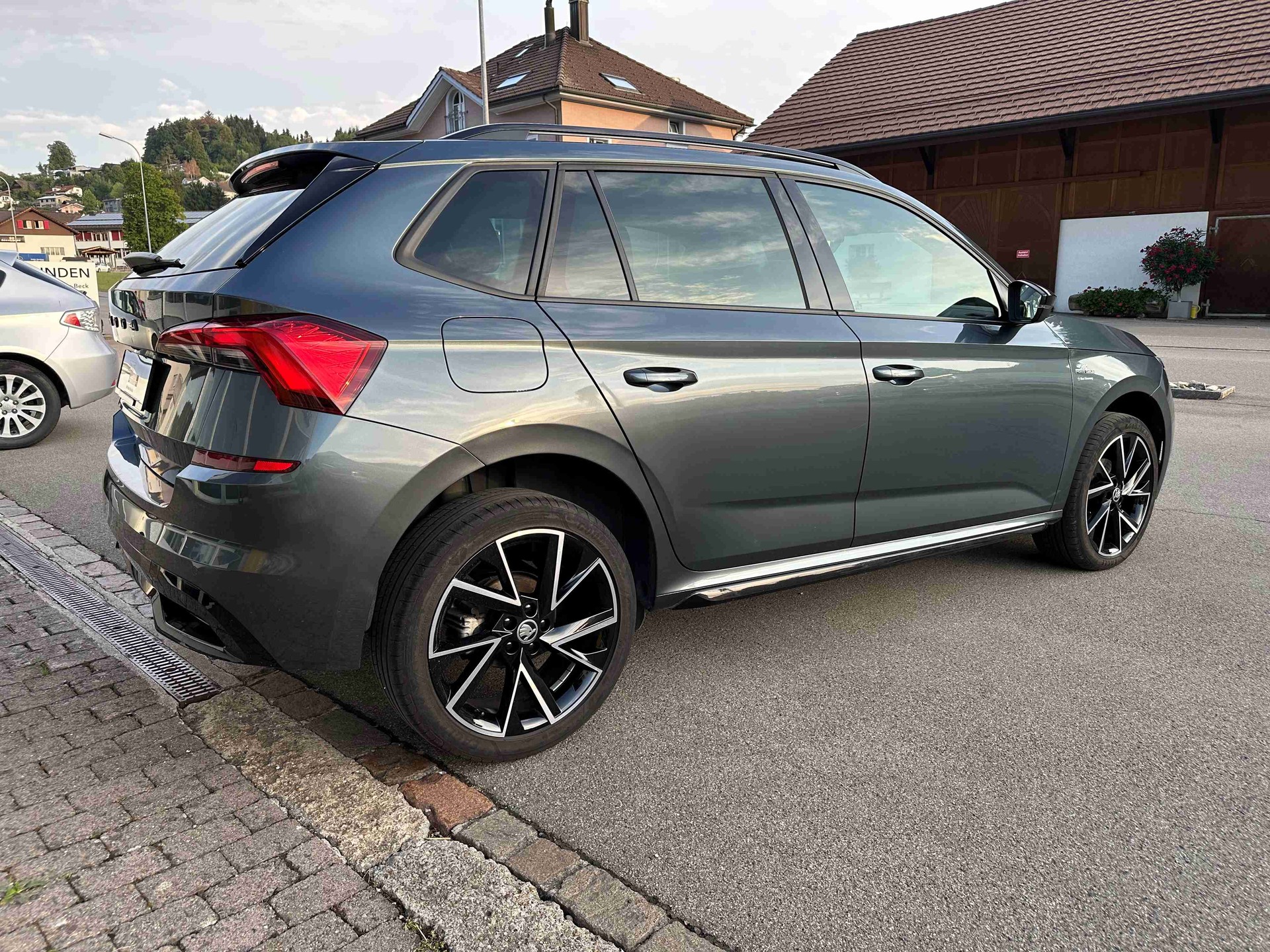 SKODA Kamiq 1.0 TSI Monte Carlo DSG-image-6