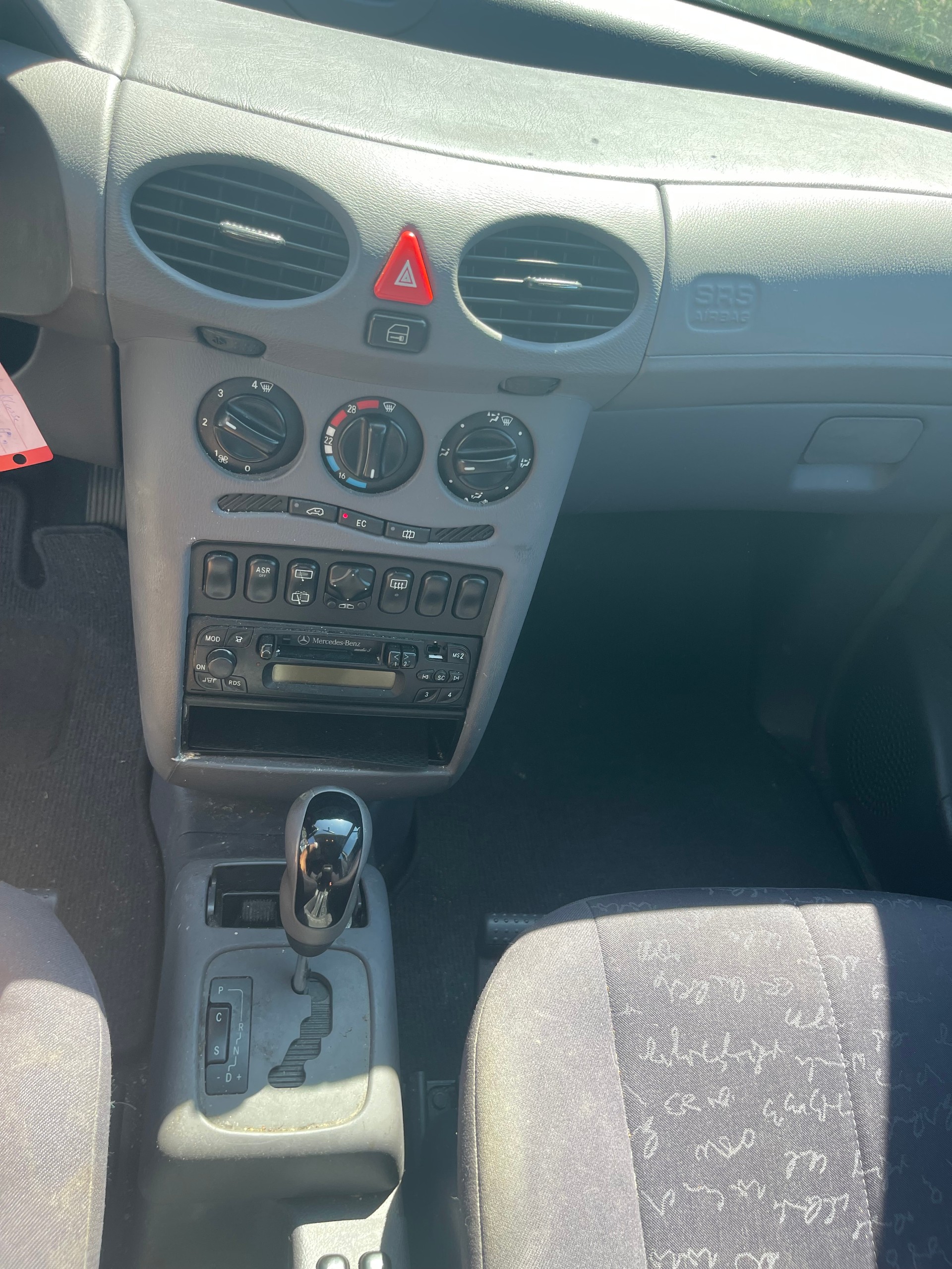 MERCEDES-BENZ A 160 Elégance-image-4
