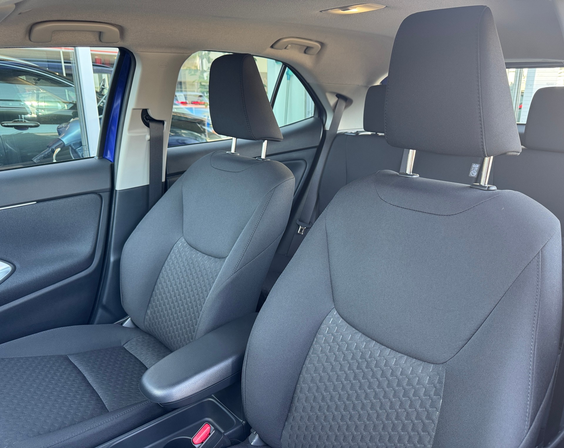 TOYOTA Yaris Cross 1.5 Comfort e-CVT-image-11
