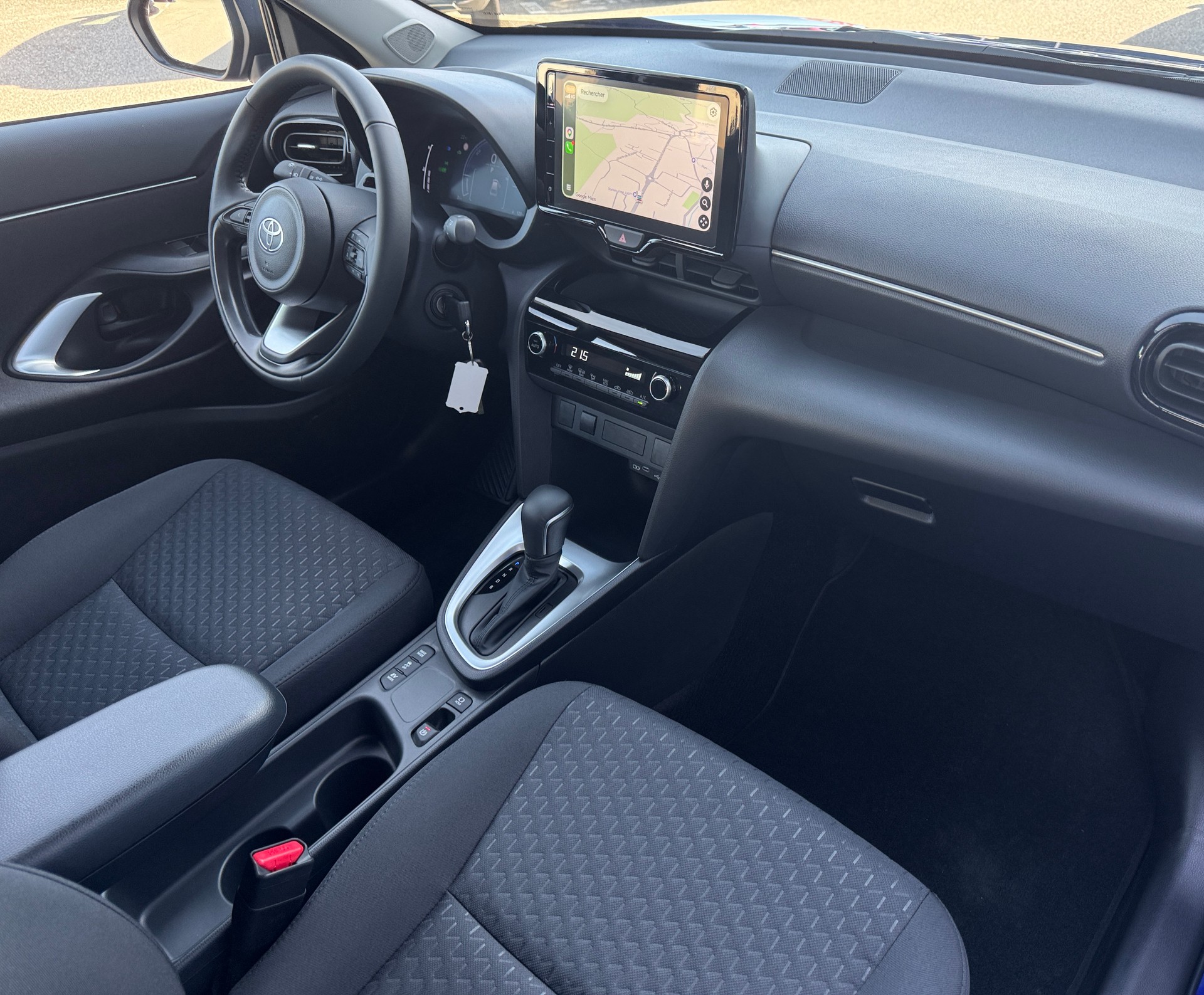 TOYOTA Yaris Cross 1.5 Comfort e-CVT-image-9