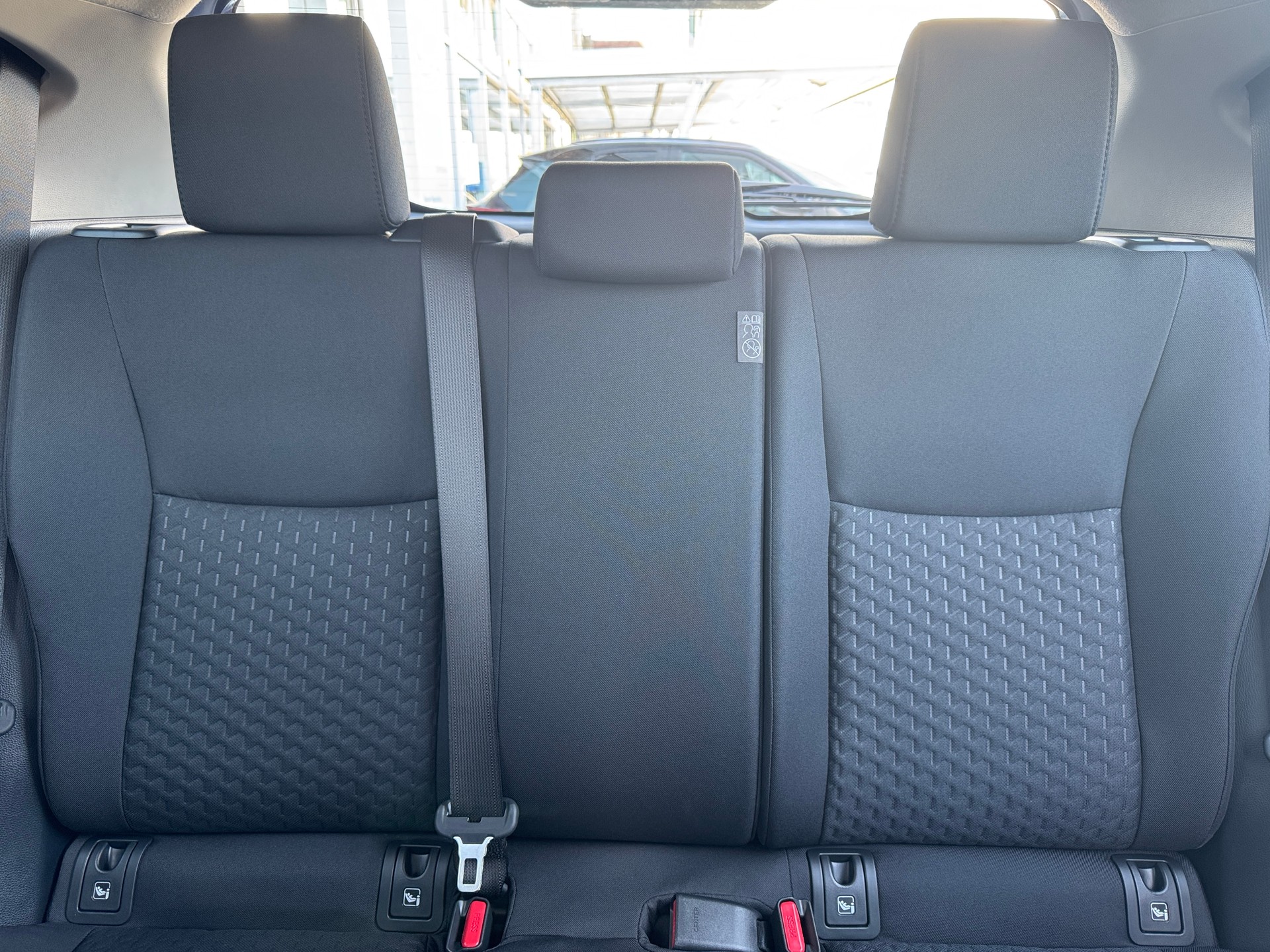 TOYOTA Yaris Cross 1.5 Comfort e-CVT-image-12