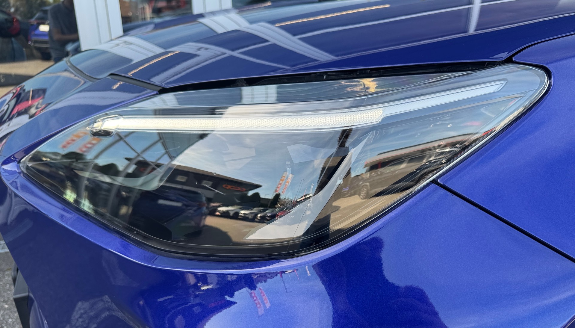 TOYOTA Yaris Cross 1.5 Comfort e-CVT-image-2