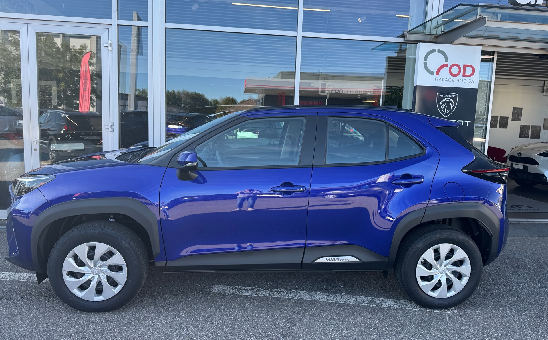 TOYOTA Yaris Cross 1.5 Comfort e-CVT-image-3