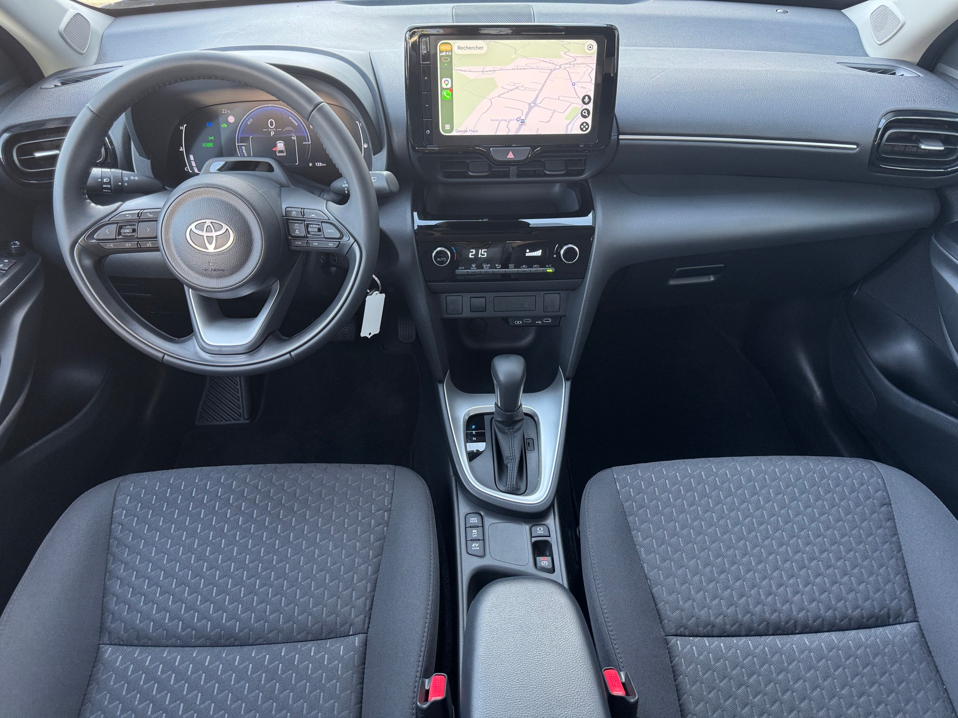 TOYOTA Yaris Cross 1.5 Comfort e-CVT-image-10