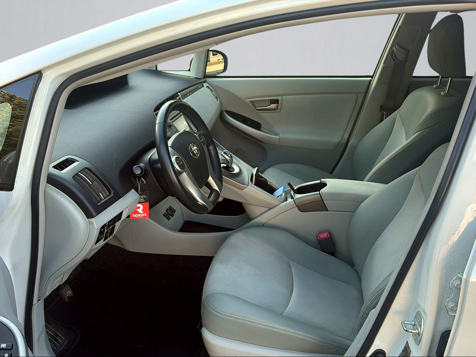 TOYOTA Prius 1.8 16V Plug-in Hybrid Sol-image-4