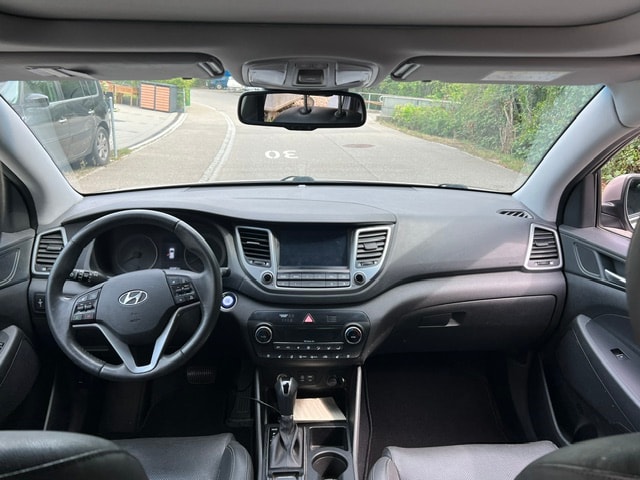 HYUNDAI Tucson 1.6 TGDI Plena 4WD Automatic-image-10