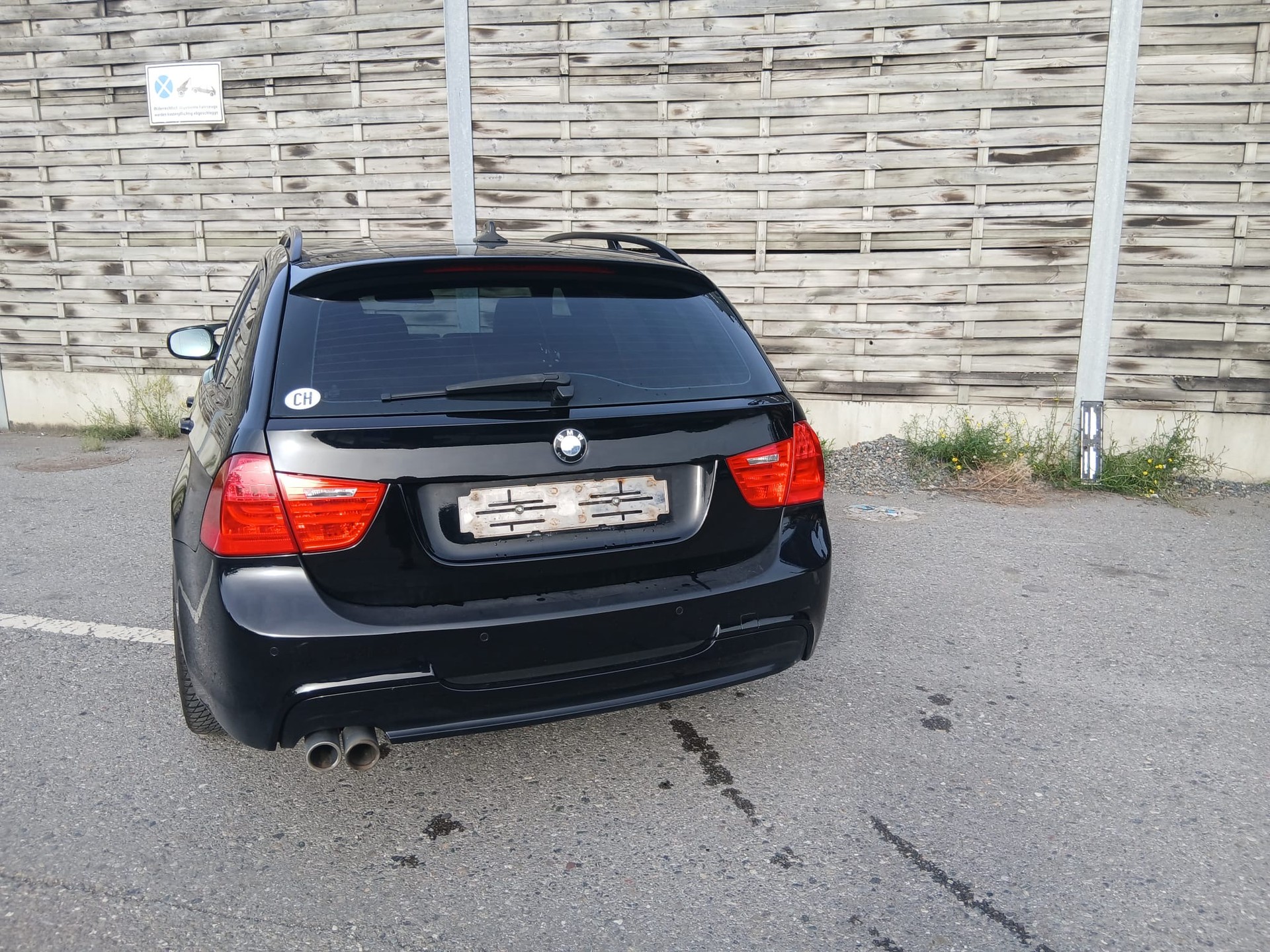 BMW 330d xDrive Touring Steptronic-image-3
