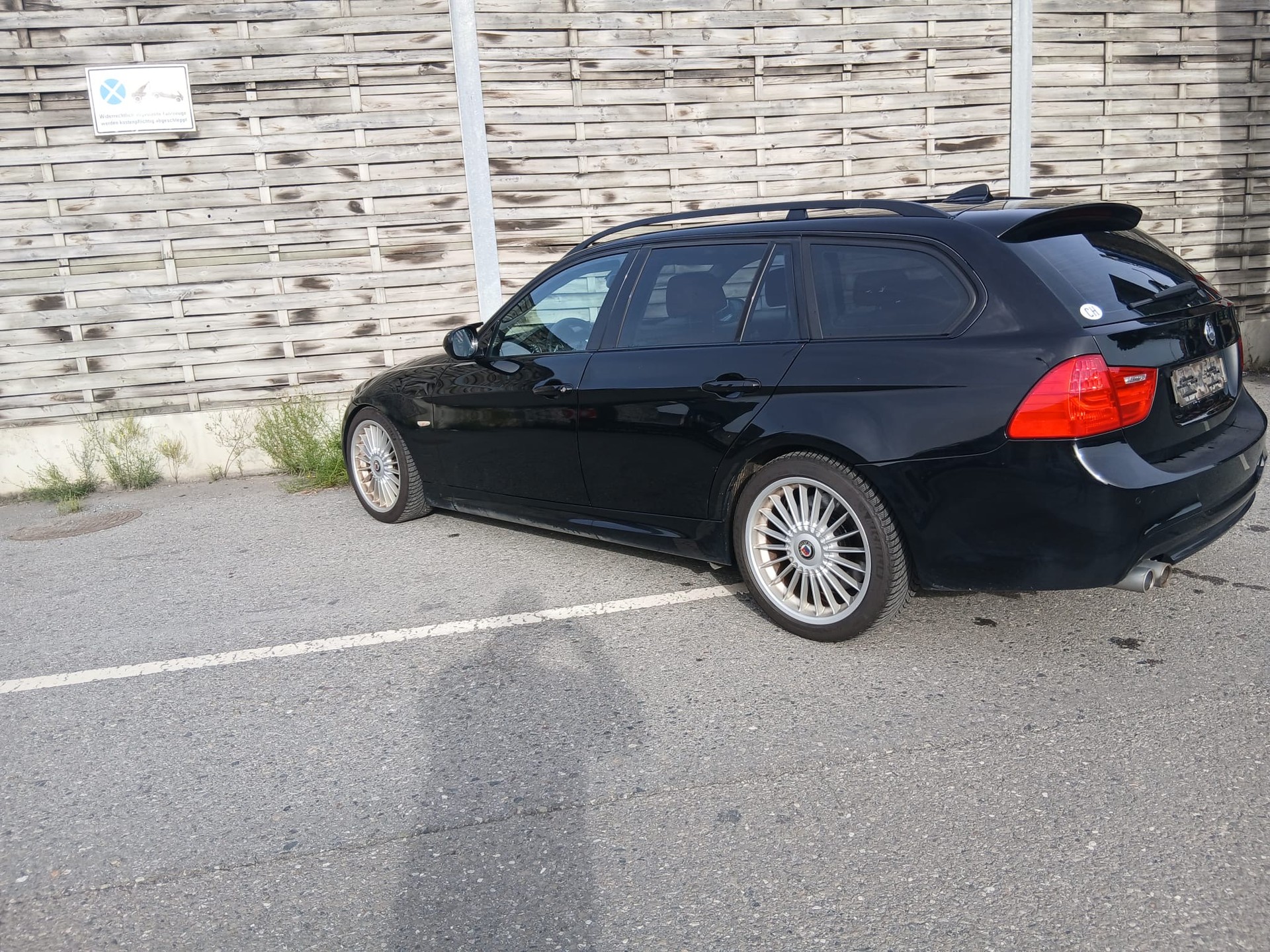 BMW 330d xDrive Touring Steptronic-image-2