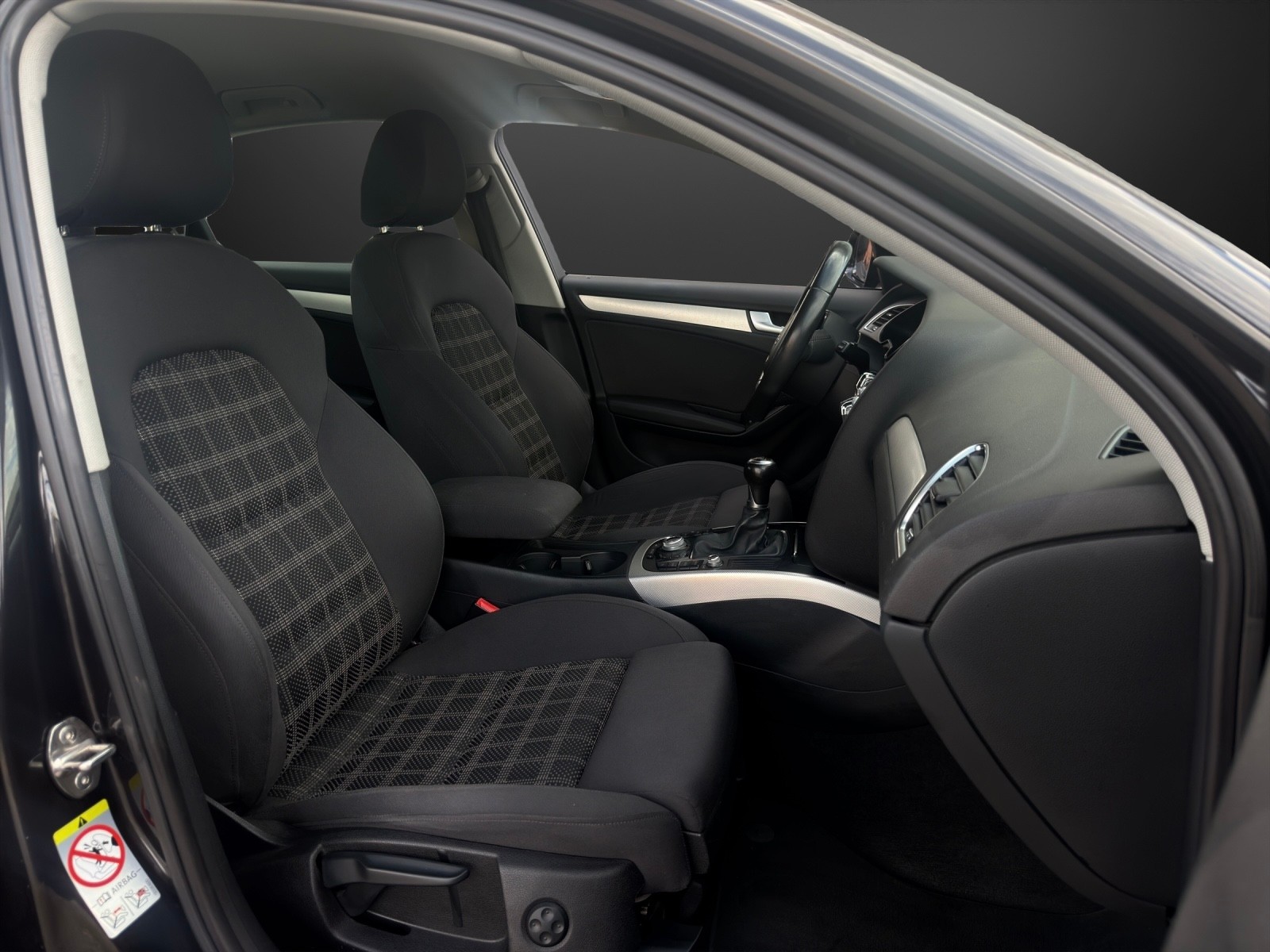 AUDI A4 Limousine 1.8 TFSI mit 170 PS-image-8