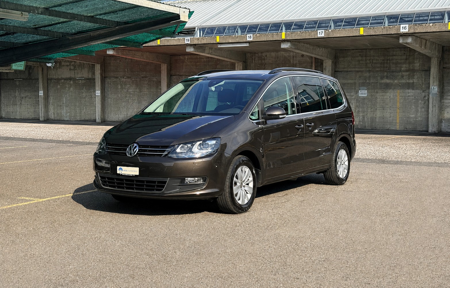 VW Sharan 2.0 TDI BMT Comfortline DSG-Automat-image-0