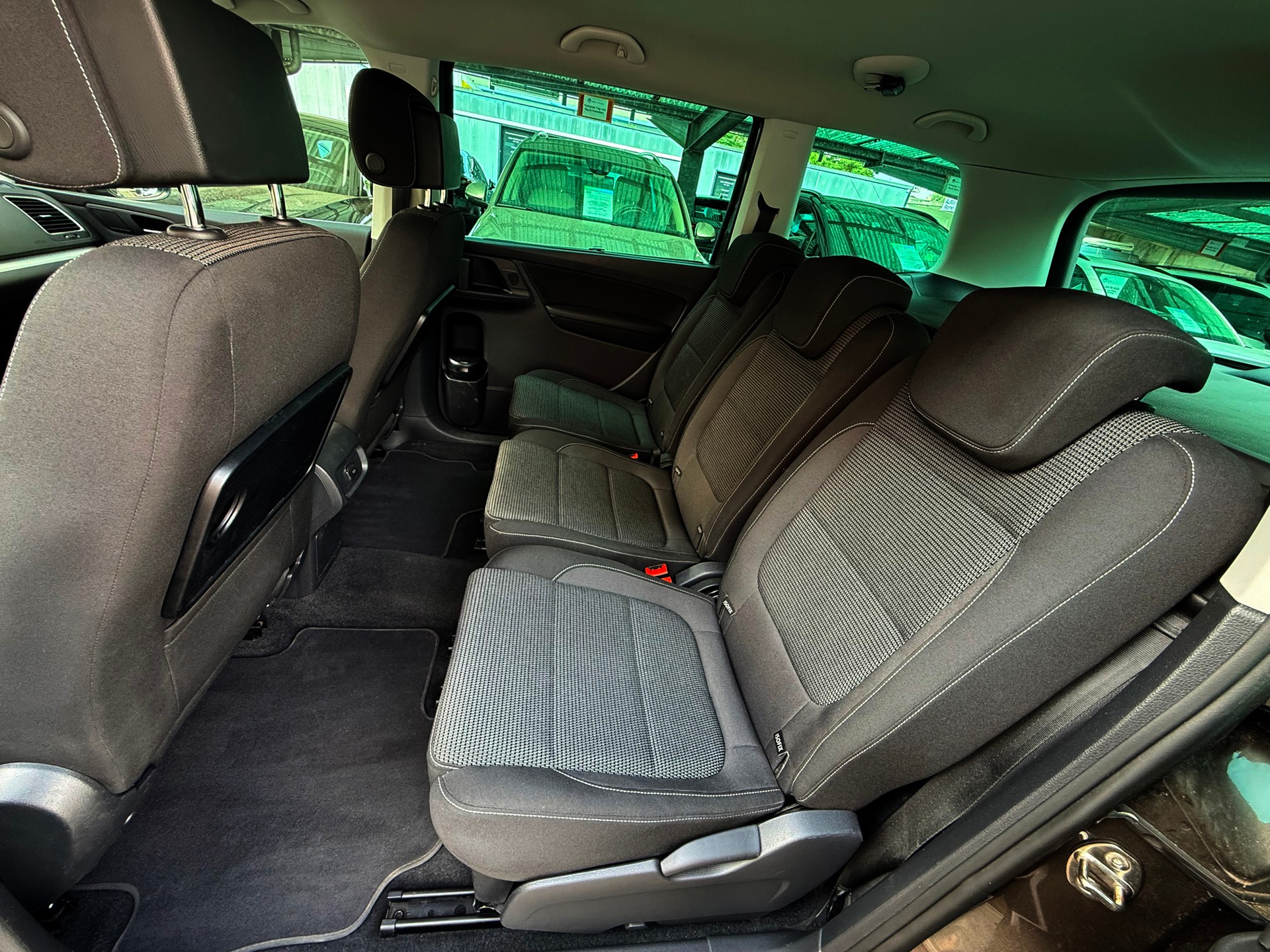 VW Sharan 2.0 TDI BMT Comfortline DSG-Automat-image-9