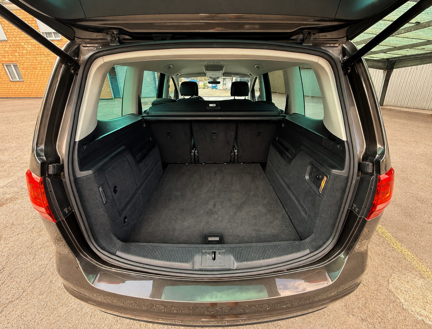 VW Sharan 2.0 TDI BMT Comfortline DSG-Automat-image-5