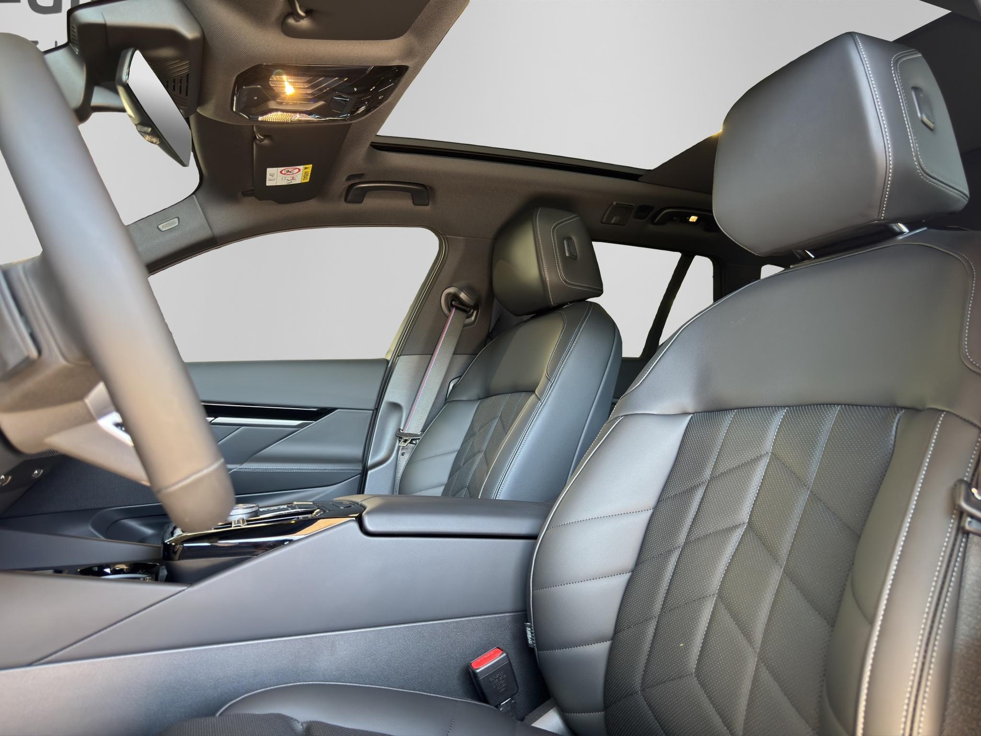 BMW 520d xDrive Touring M Sport Pro-image-11