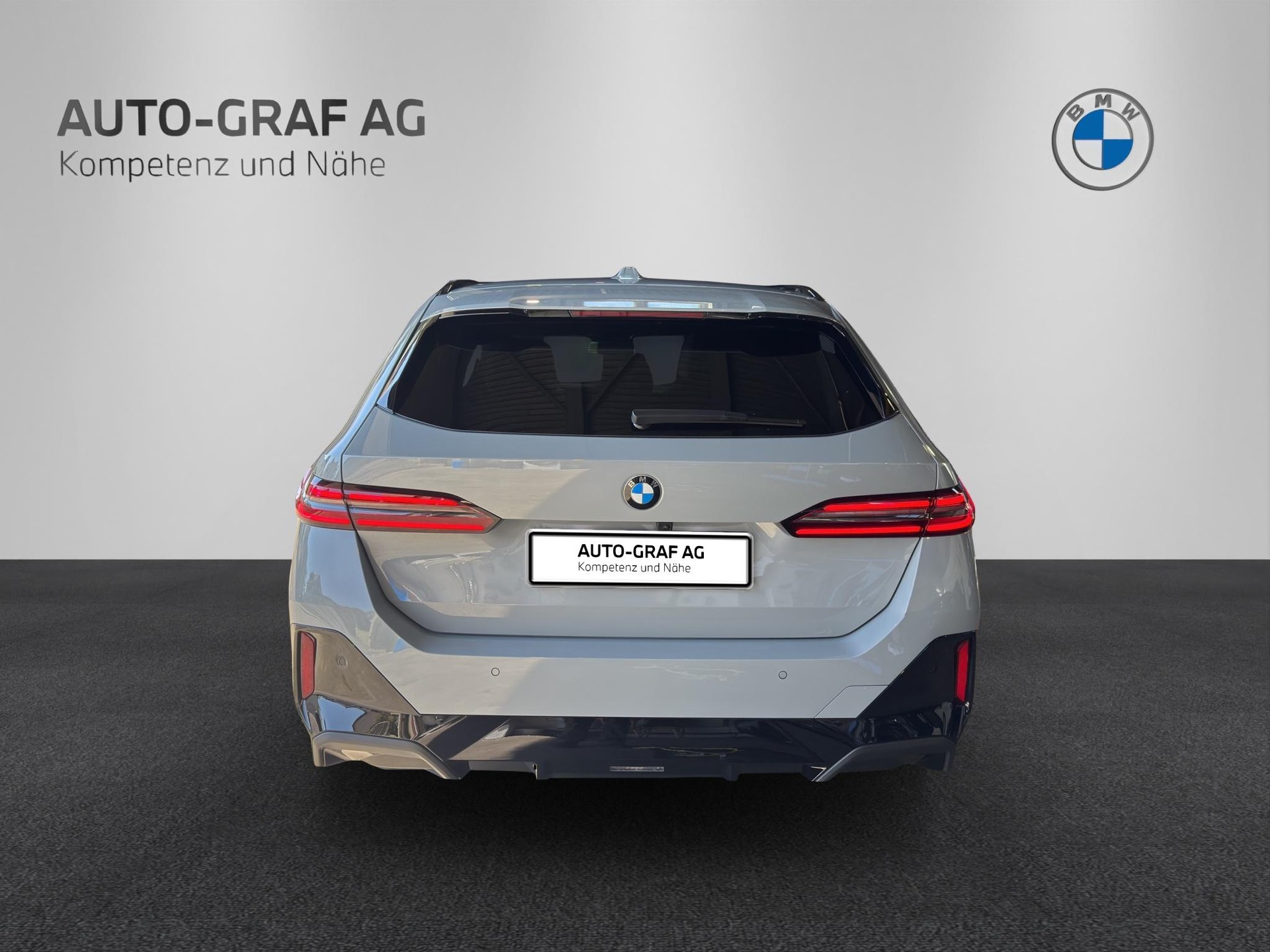 BMW 520d xDrive Touring M Sport Pro-image-3
