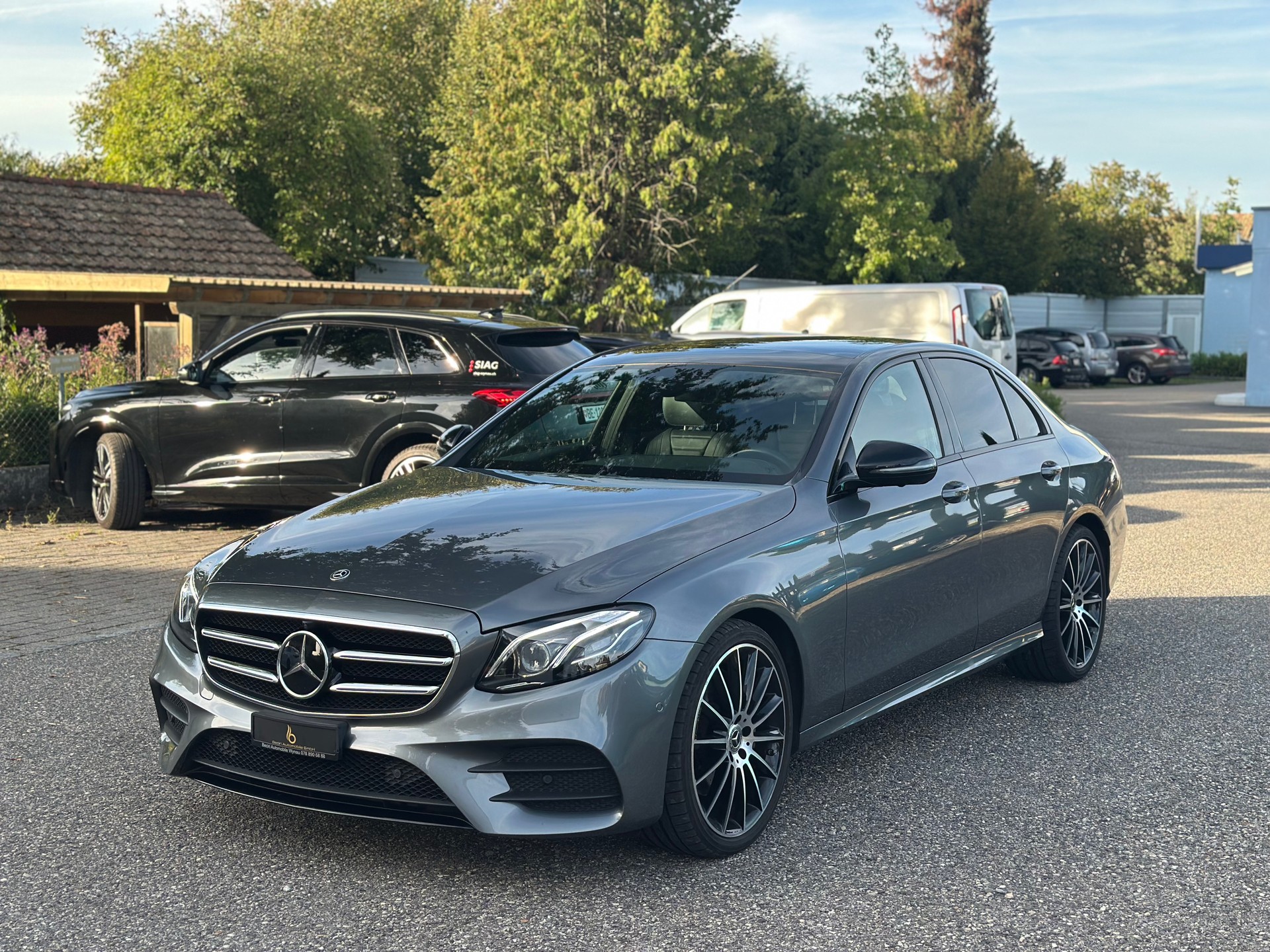MERCEDES-BENZ E 200 AMG Line 4Matic 9G-Tronic-image-3