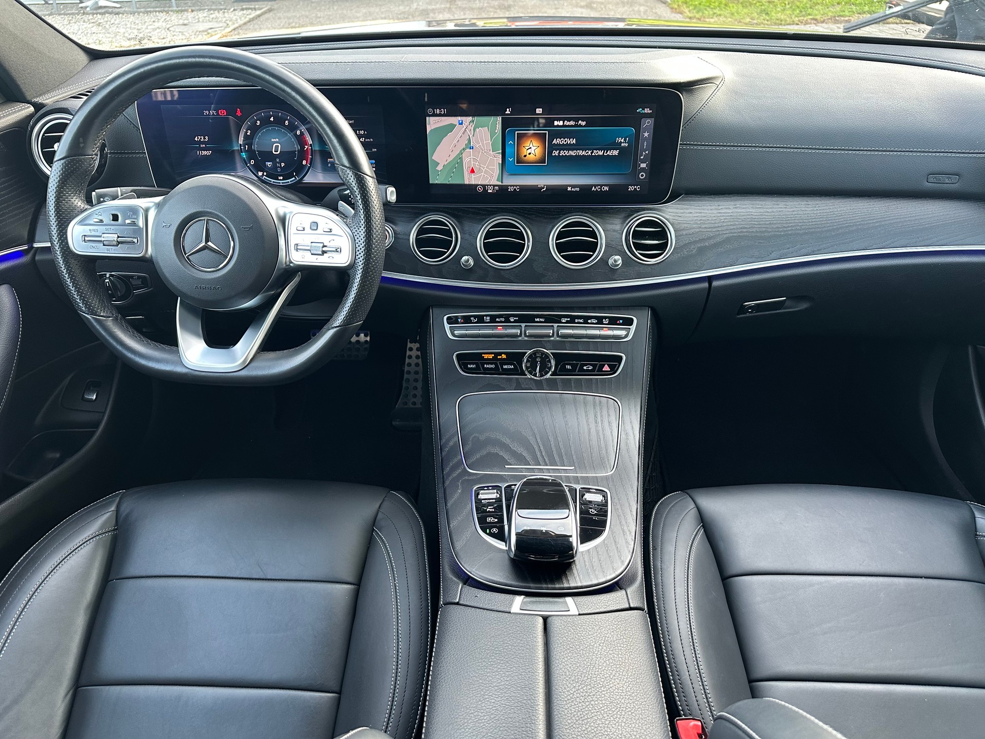 MERCEDES-BENZ E 200 AMG Line 4Matic 9G-Tronic-image-7