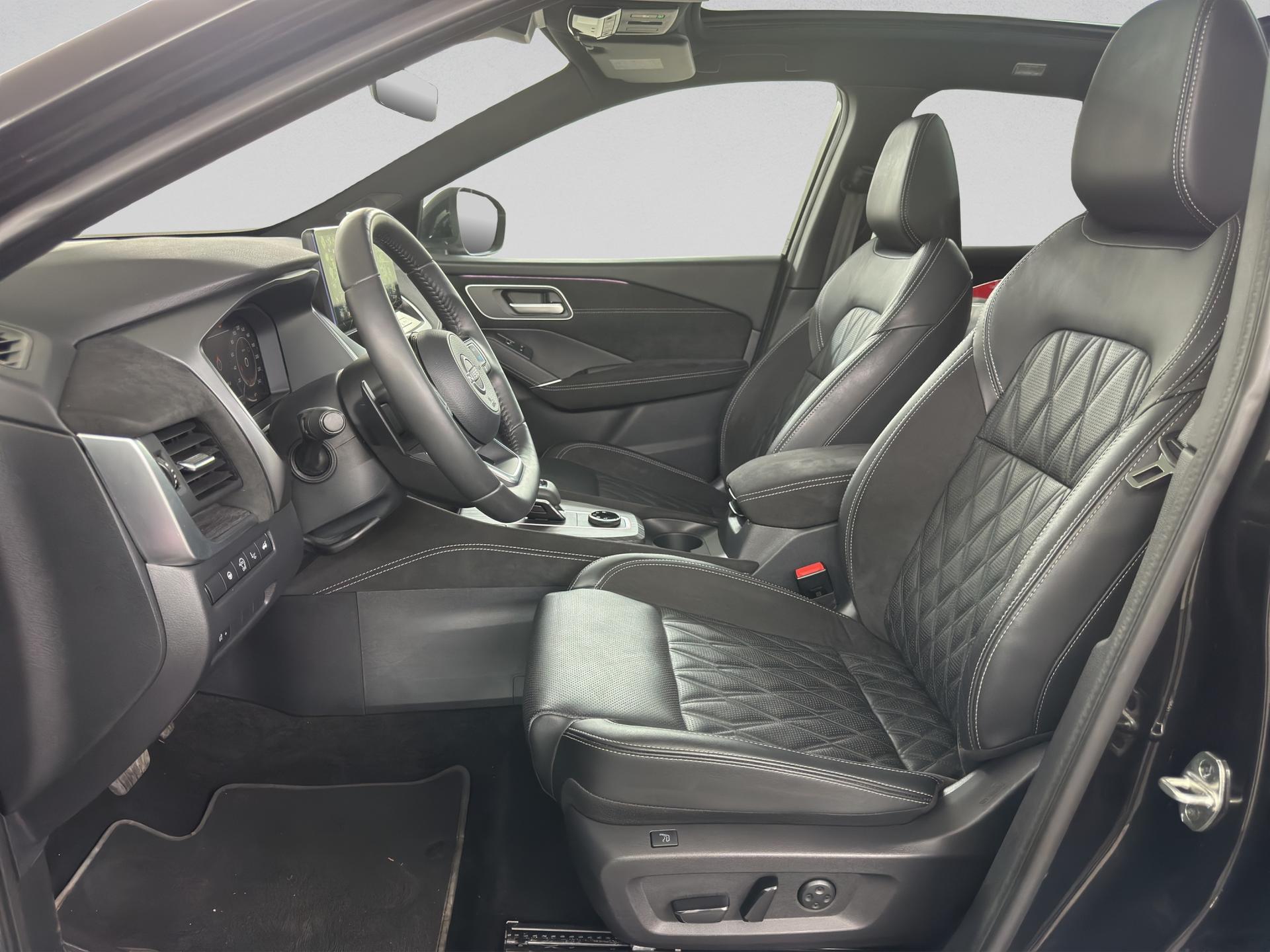 NISSAN Qashqai 1.3 DIG-T MHEV Tekna+ Xtronic 4x4-image-8