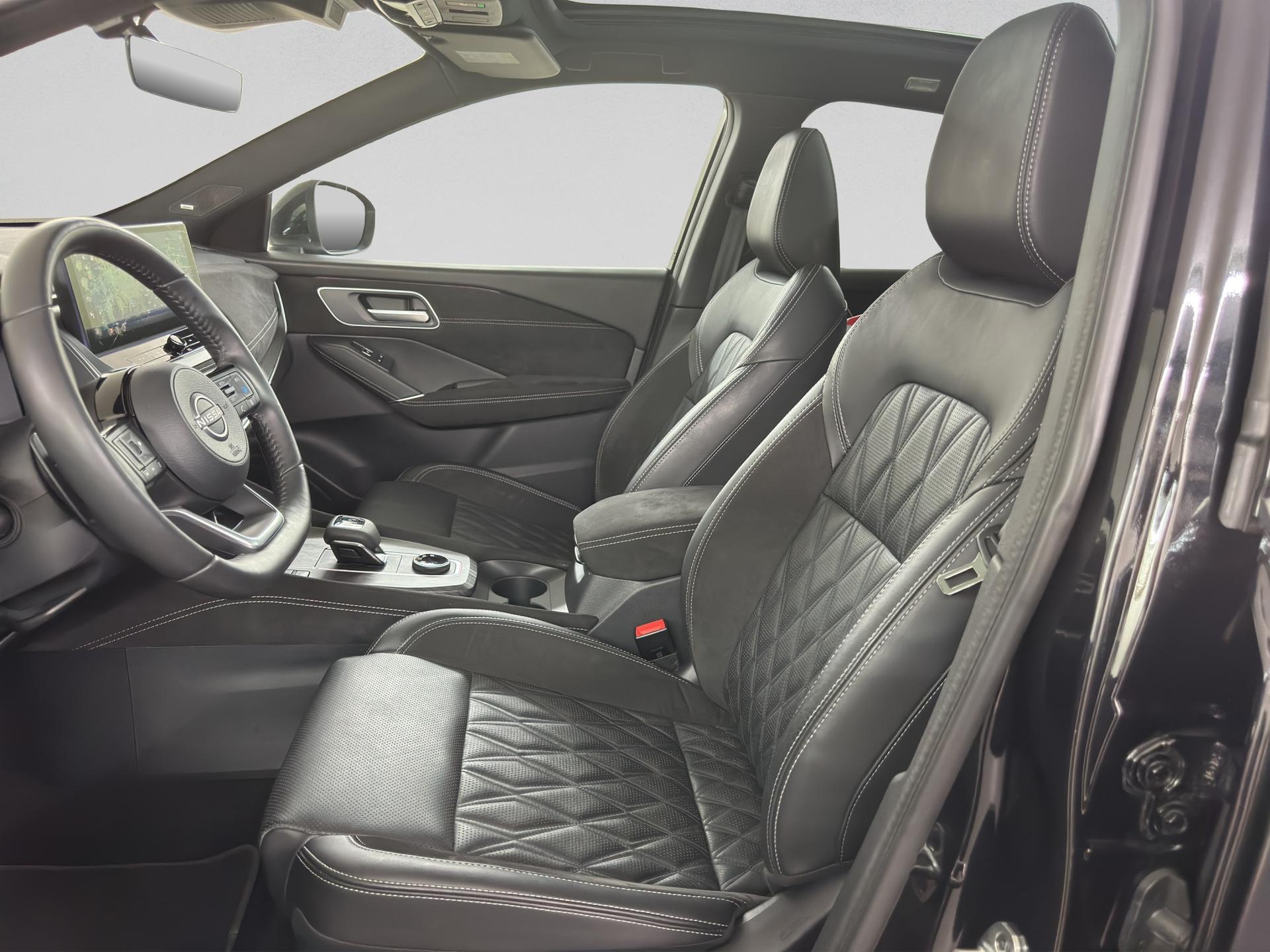 NISSAN Qashqai 1.3 DIG-T MHEV Tekna+ Xtronic 4x4-image-14