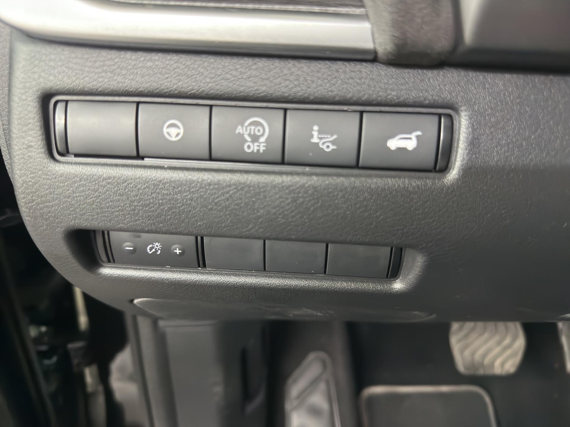 NISSAN Qashqai 1.3 DIG-T MHEV Tekna+ Xtronic 4x4-image-21