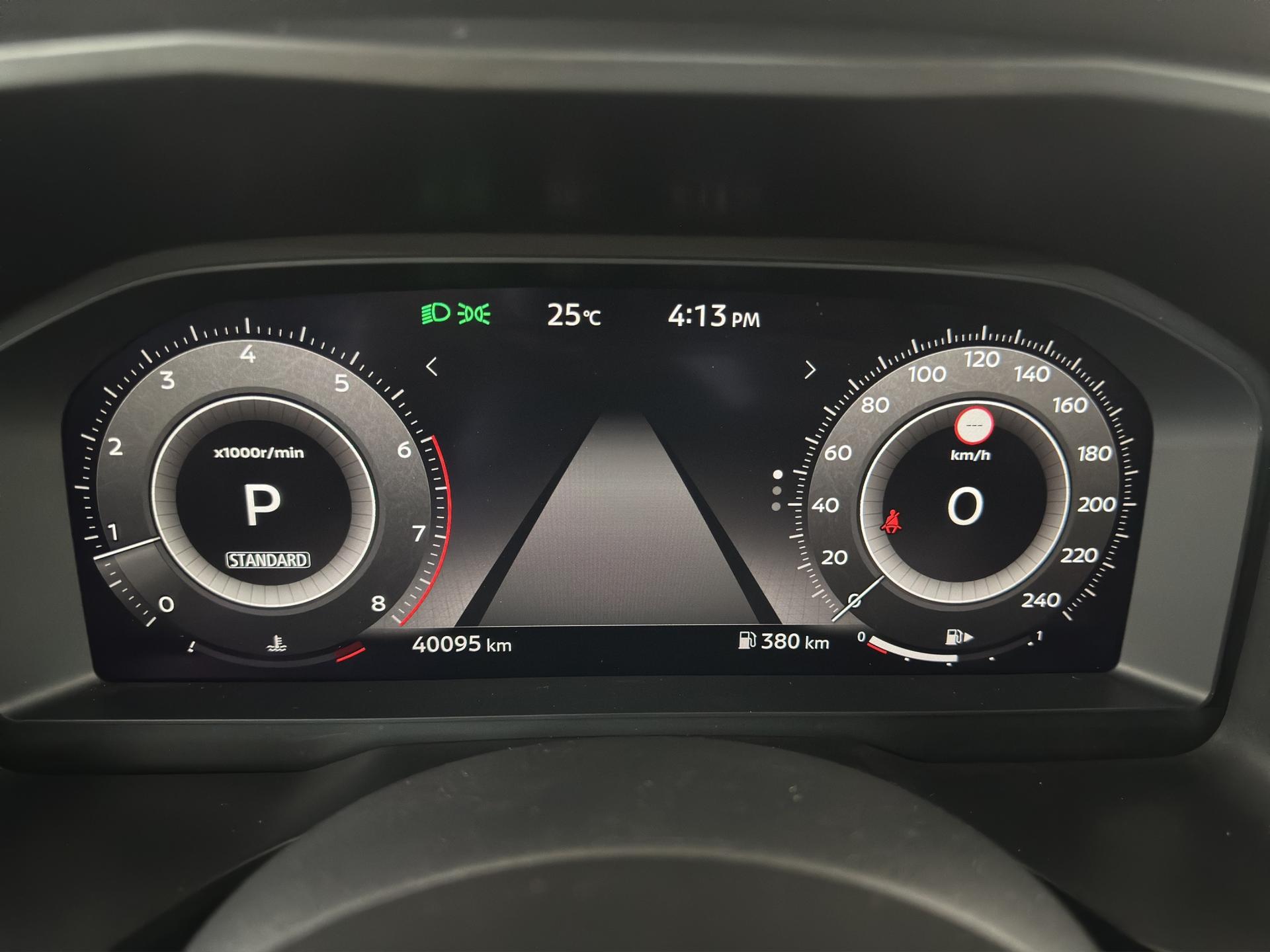 NISSAN Qashqai 1.3 DIG-T MHEV Tekna+ Xtronic 4x4-image-10