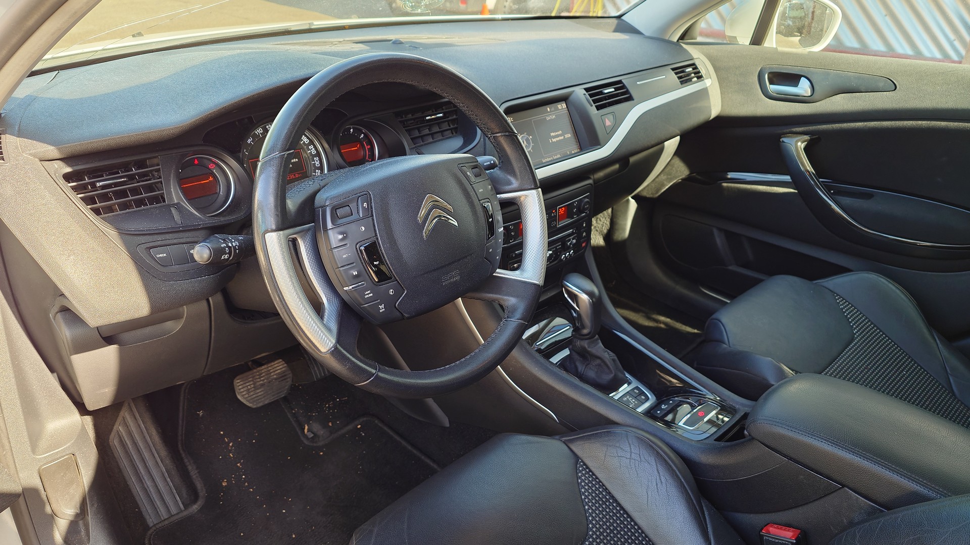 CITROEN C5 Berline 1.6 Turbo Exclusive Automatic-image-9