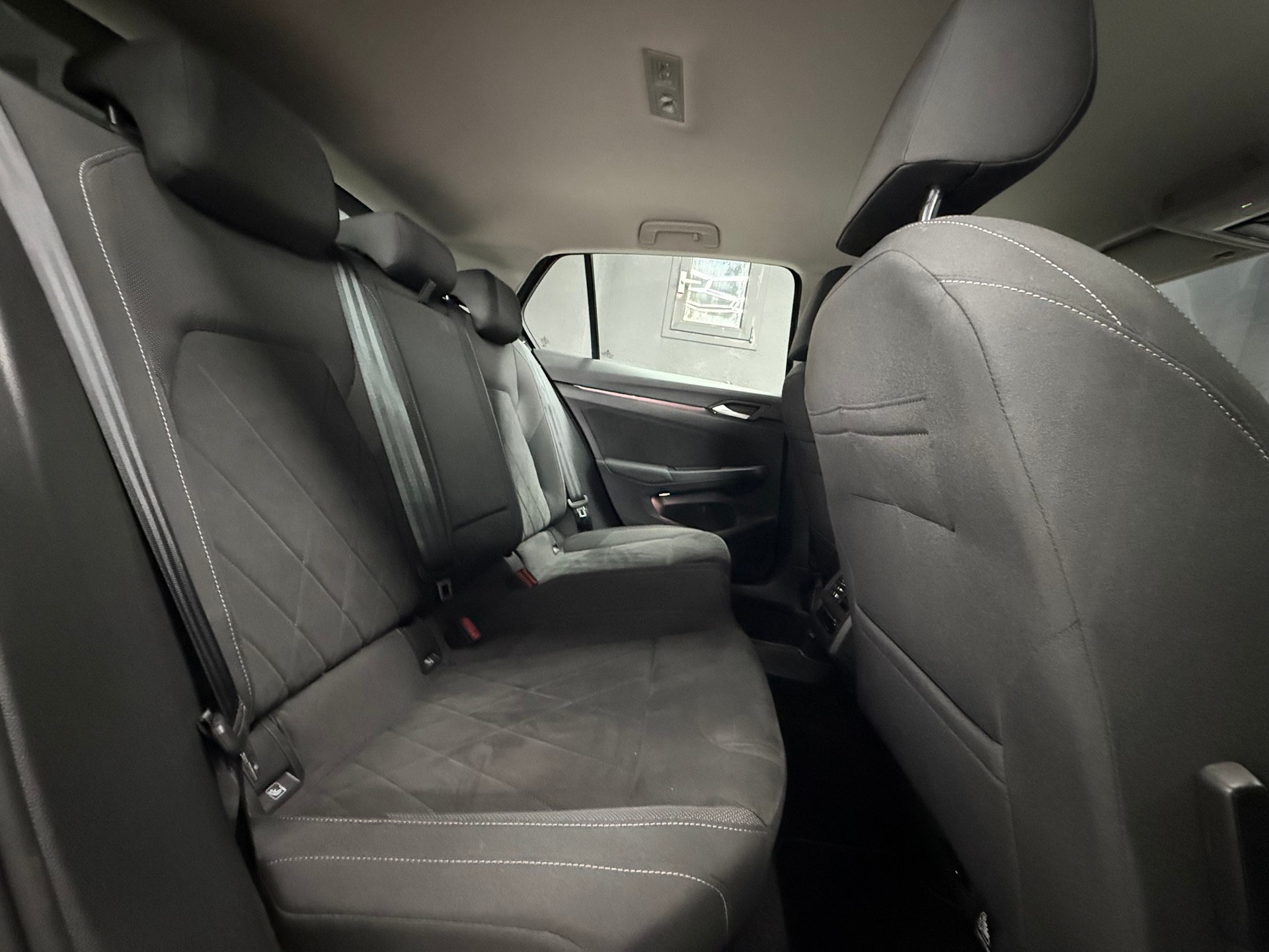 VW Golf 2.0 TSI Style DSG-image-10