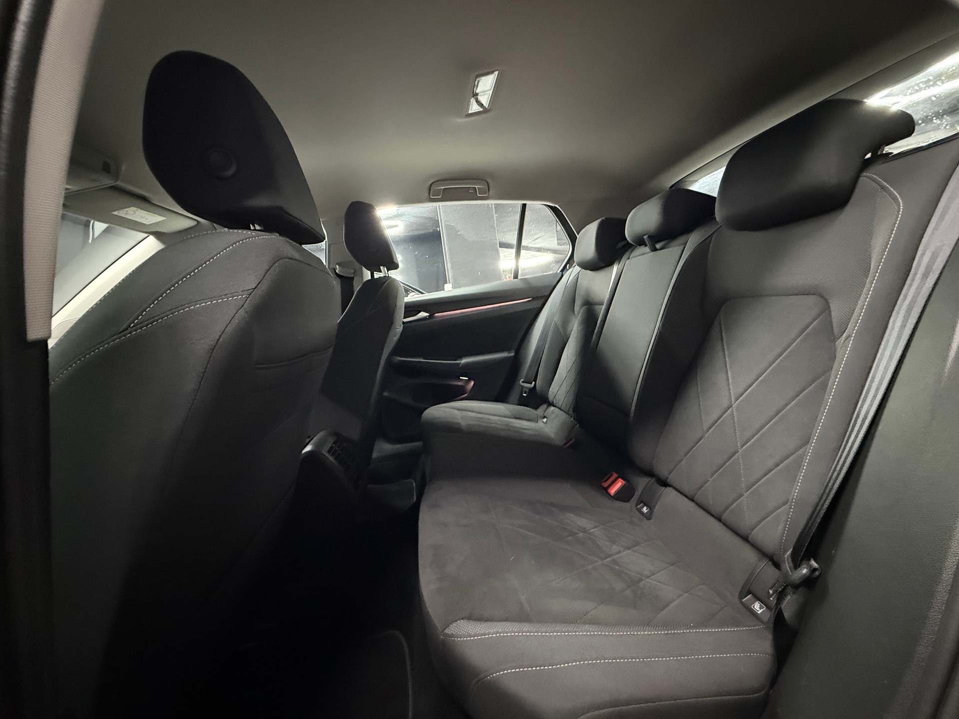 VW Golf 2.0 TSI Style DSG-image-7