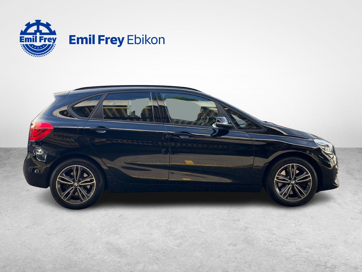 BMW 225xe Active Tourer-image-5