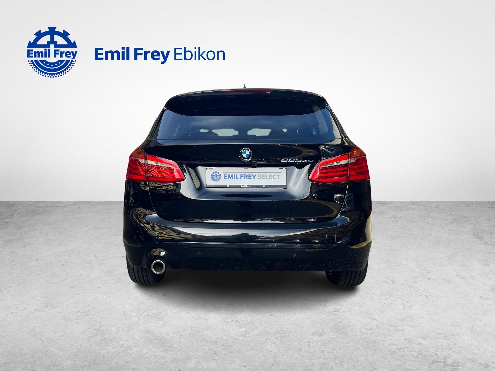 BMW 225xe Active Tourer-image-3