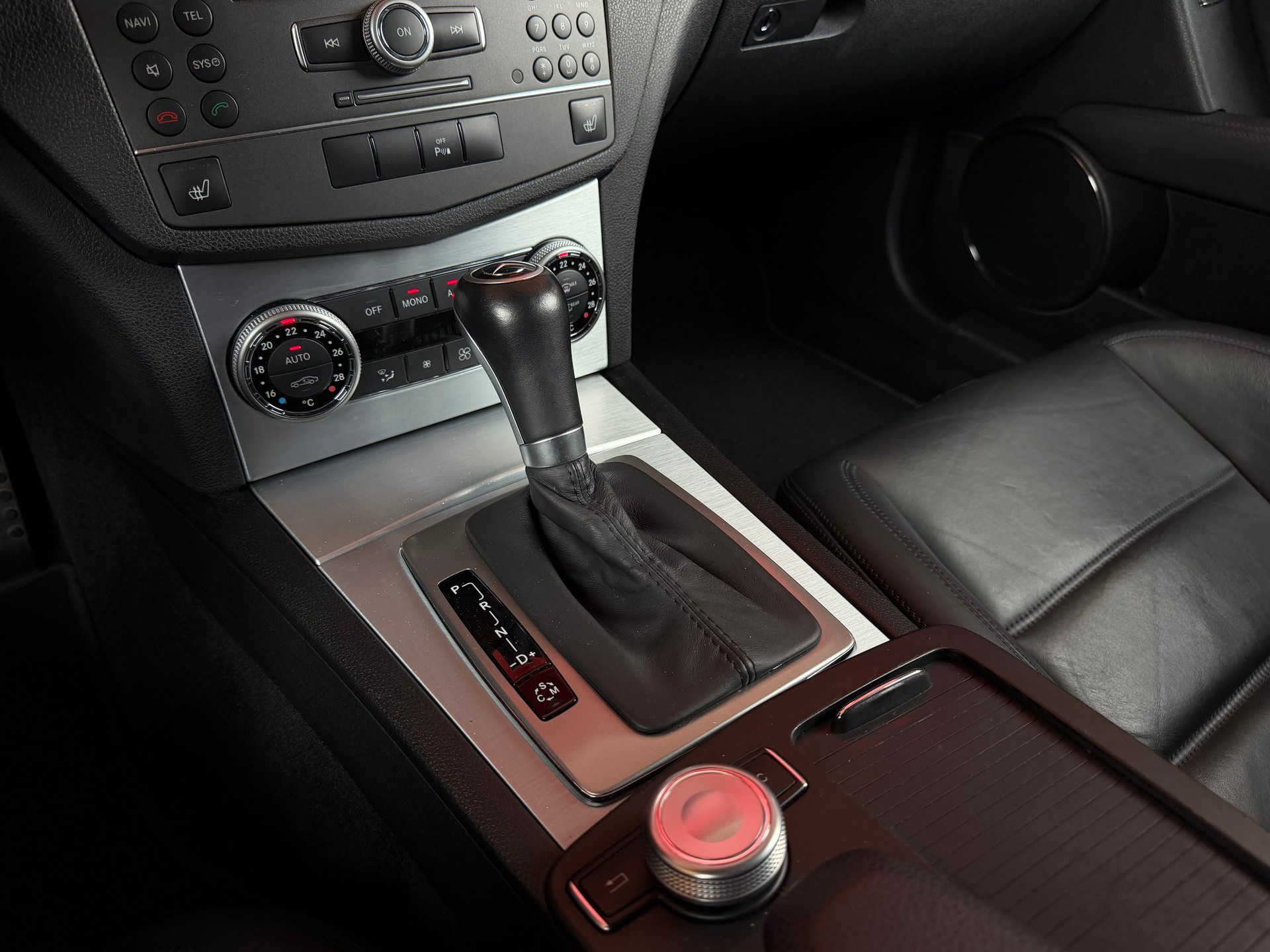 MERCEDES-BENZ C 63 AMG Avantgarde 7G-Tronic-image-10