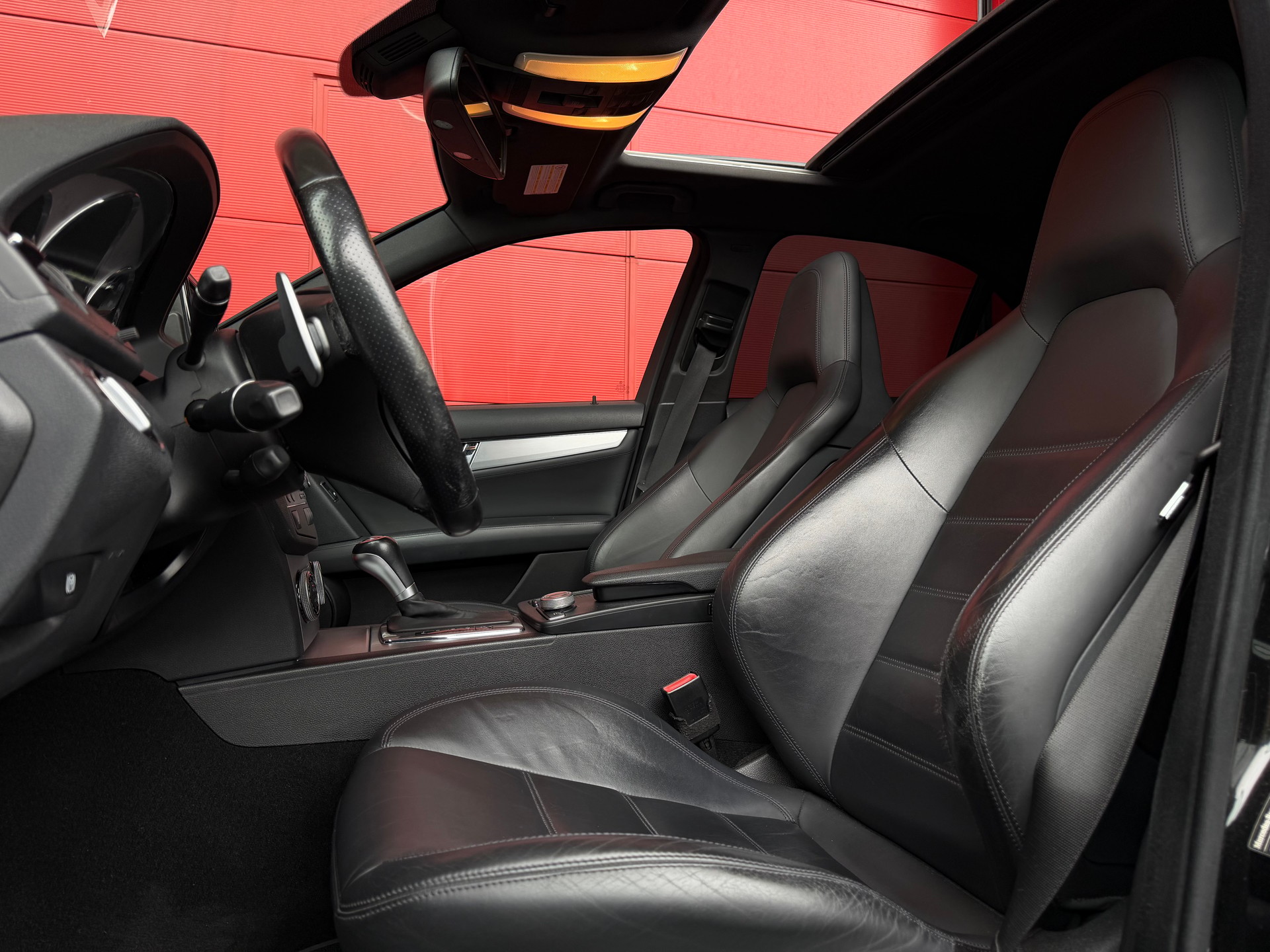 MERCEDES-BENZ C 63 AMG Avantgarde 7G-Tronic-image-12
