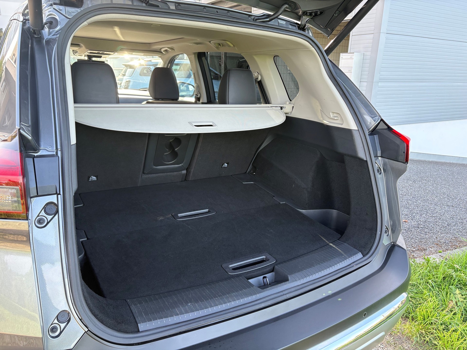 NISSAN X-Trail 1.5 VC-T e-Power 4WD Tekna+-image-3
