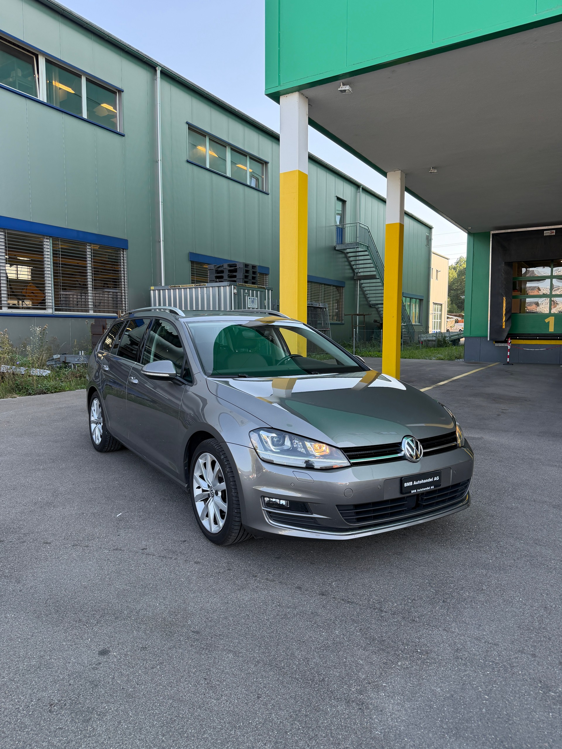 VW Golf Variant 1.4 TSI Comfortline DSG-image-0