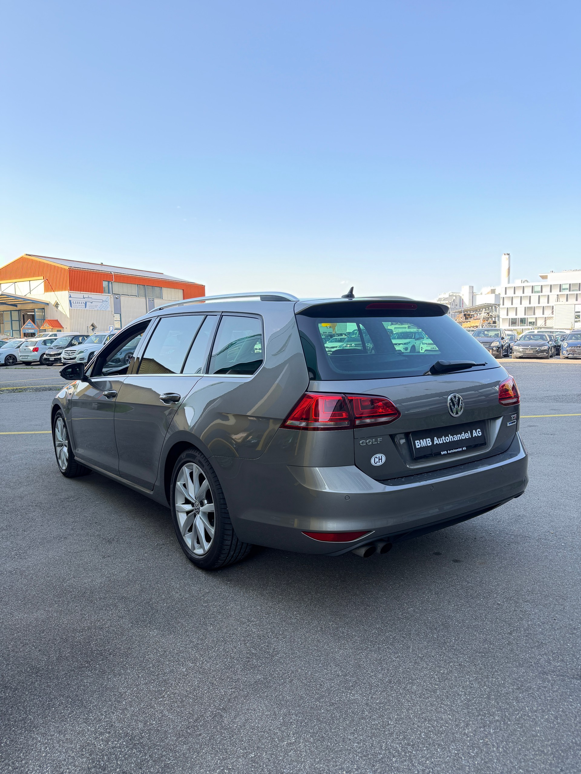 VW Golf Variant 1.4 TSI Comfortline DSG-image-4