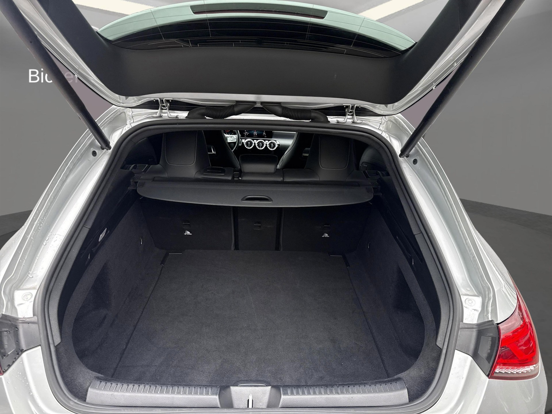 MERCEDES-BENZ CLA 220 d 4Matic AMG Line-image-18