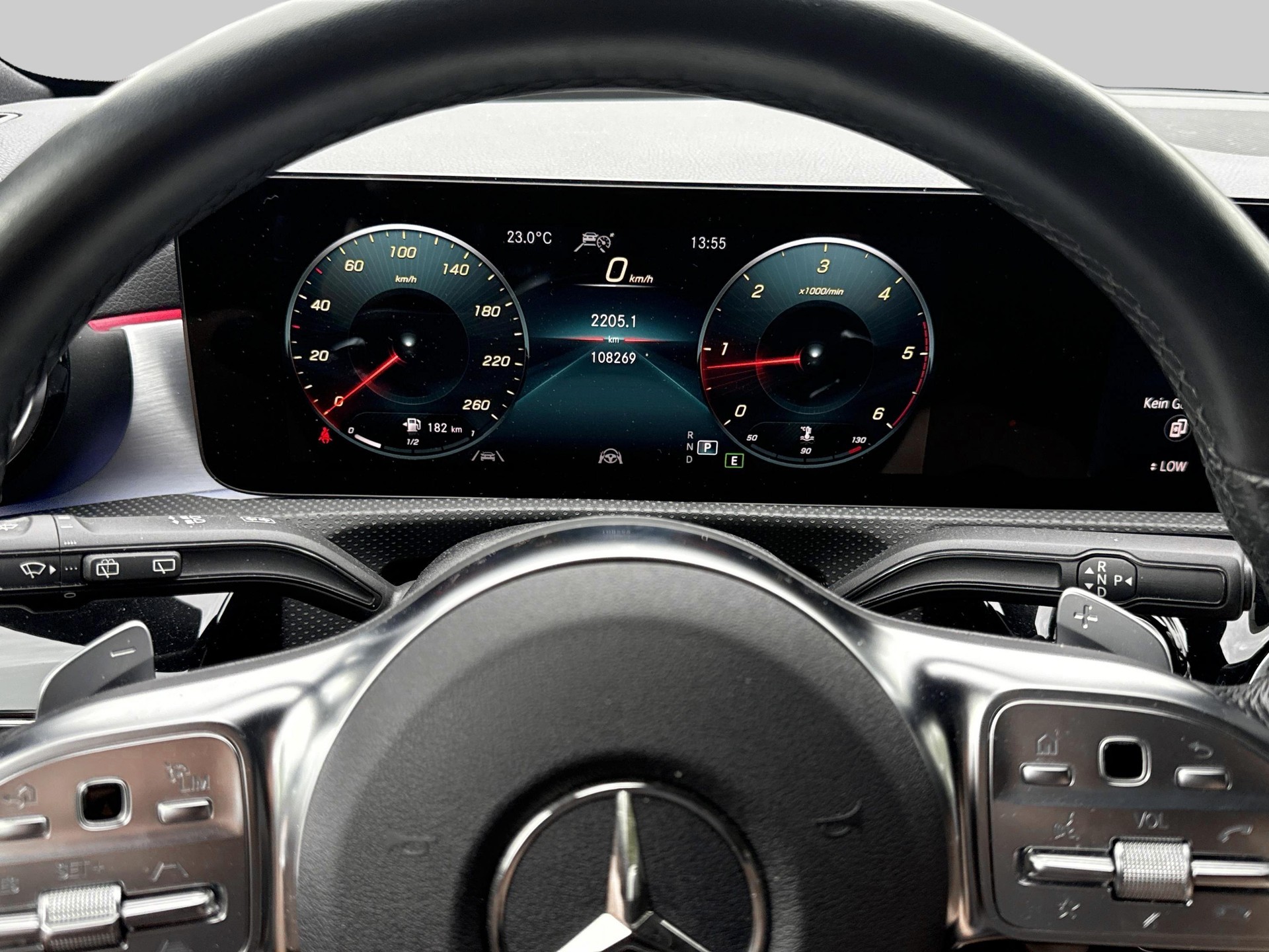 MERCEDES-BENZ CLA 220 d 4Matic AMG Line-image-11