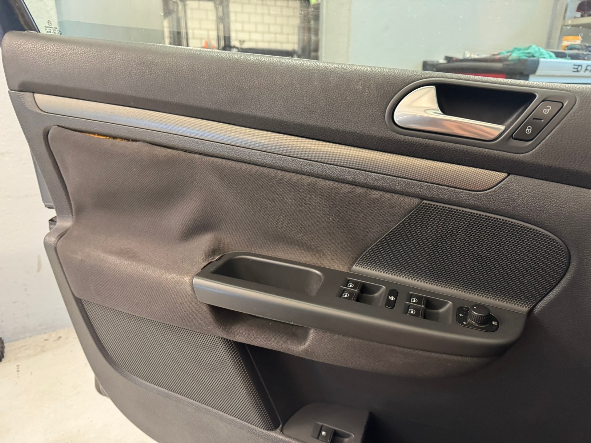 VW Golf 2.0 FSI Sportline 4Motion-image-13
