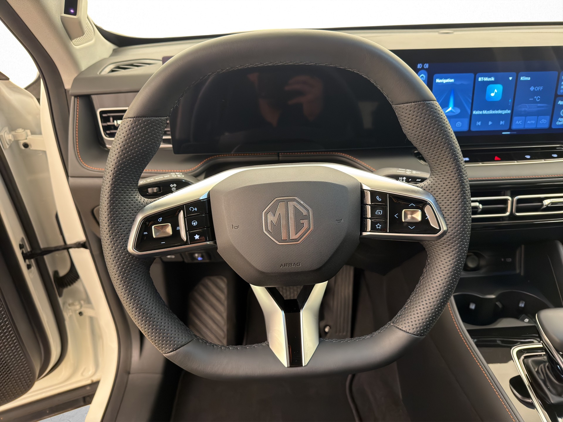 MG HS 1.5 Vti-Tech Luxury-image-6