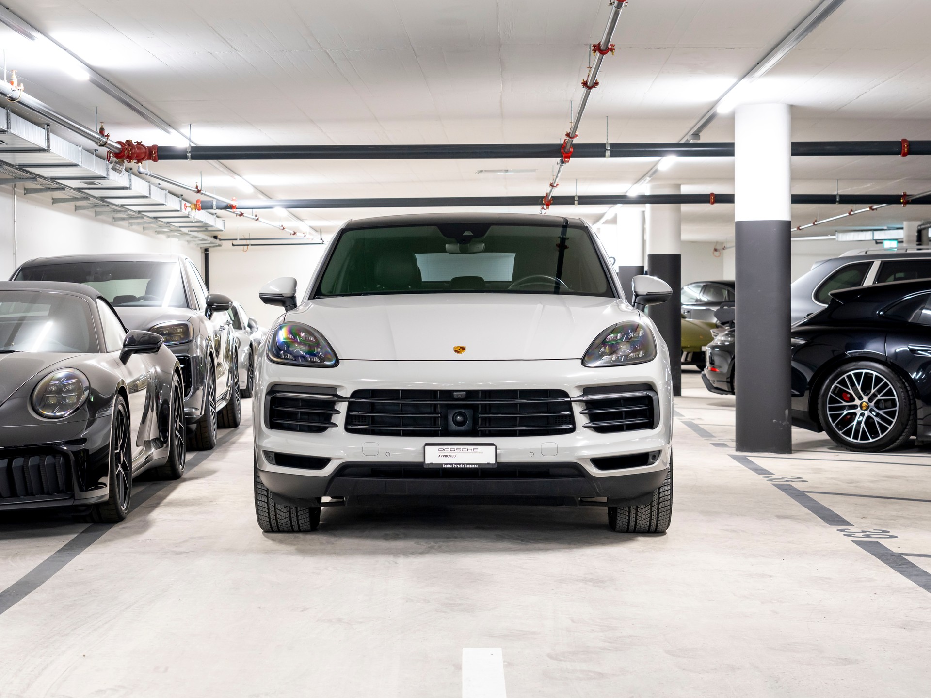 PORSCHE Cayenne Coupé E-Hybrid-image-3